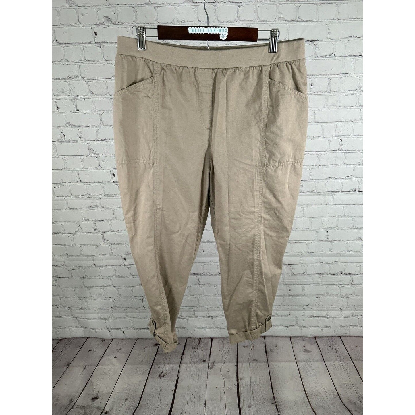 Chicos Tan Elastic Waist Pull On High Rise Roll Tab Pants Women’s M (34x26.5)