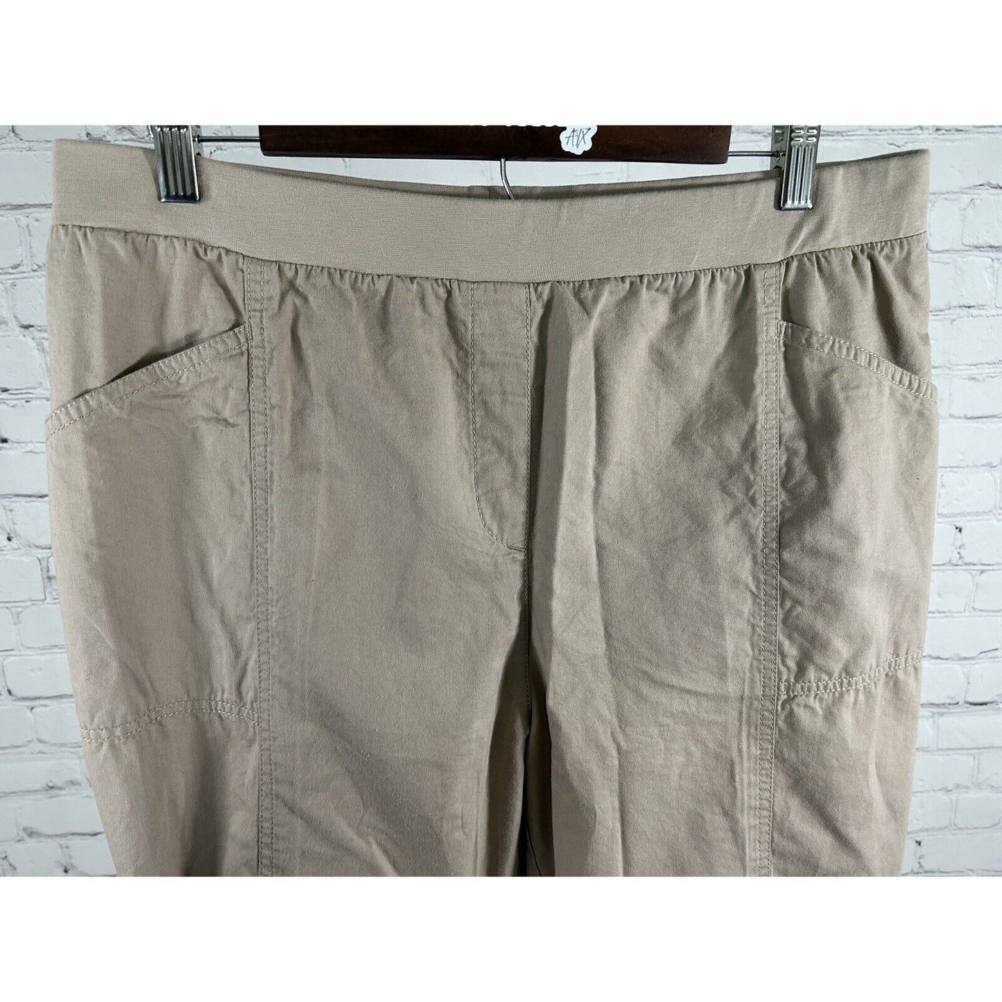 Chicos Tan Elastic Waist Pull On High Rise Roll Tab Pants Women’s M (34x26.5)