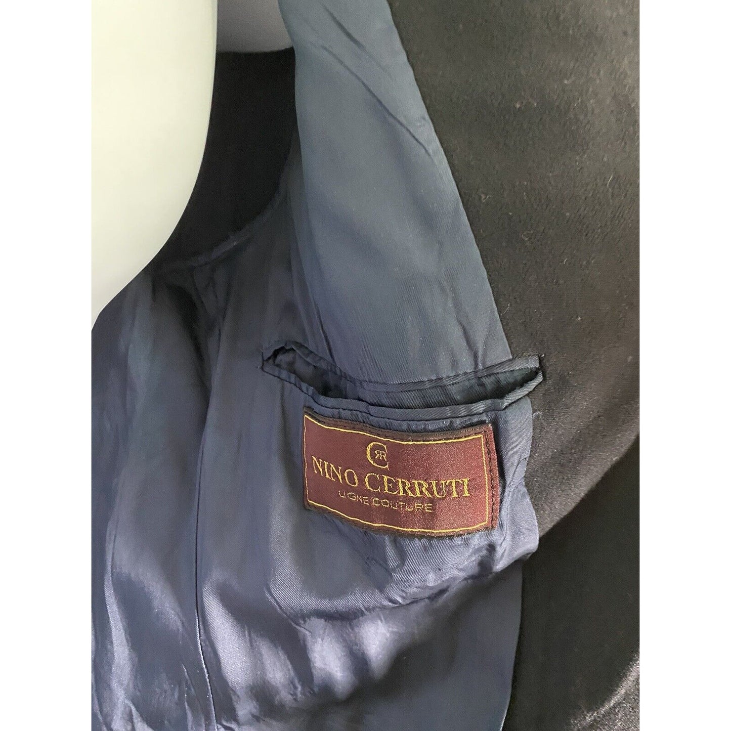 Nino Cerruti Nieman Marcus Two Button Very Dark Blue Blazer Jacket 38R *READ*