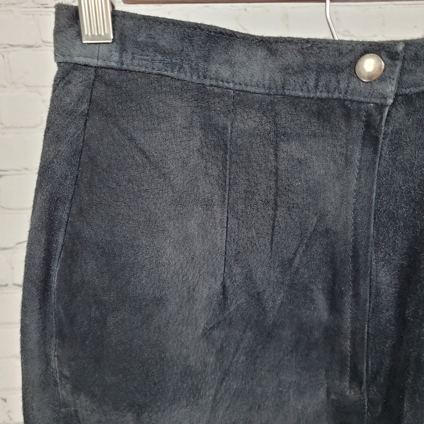 VTG BB Dakota Black Genuine Suede Leather Back Slit Skirt Size 5/6 (25x21.5)