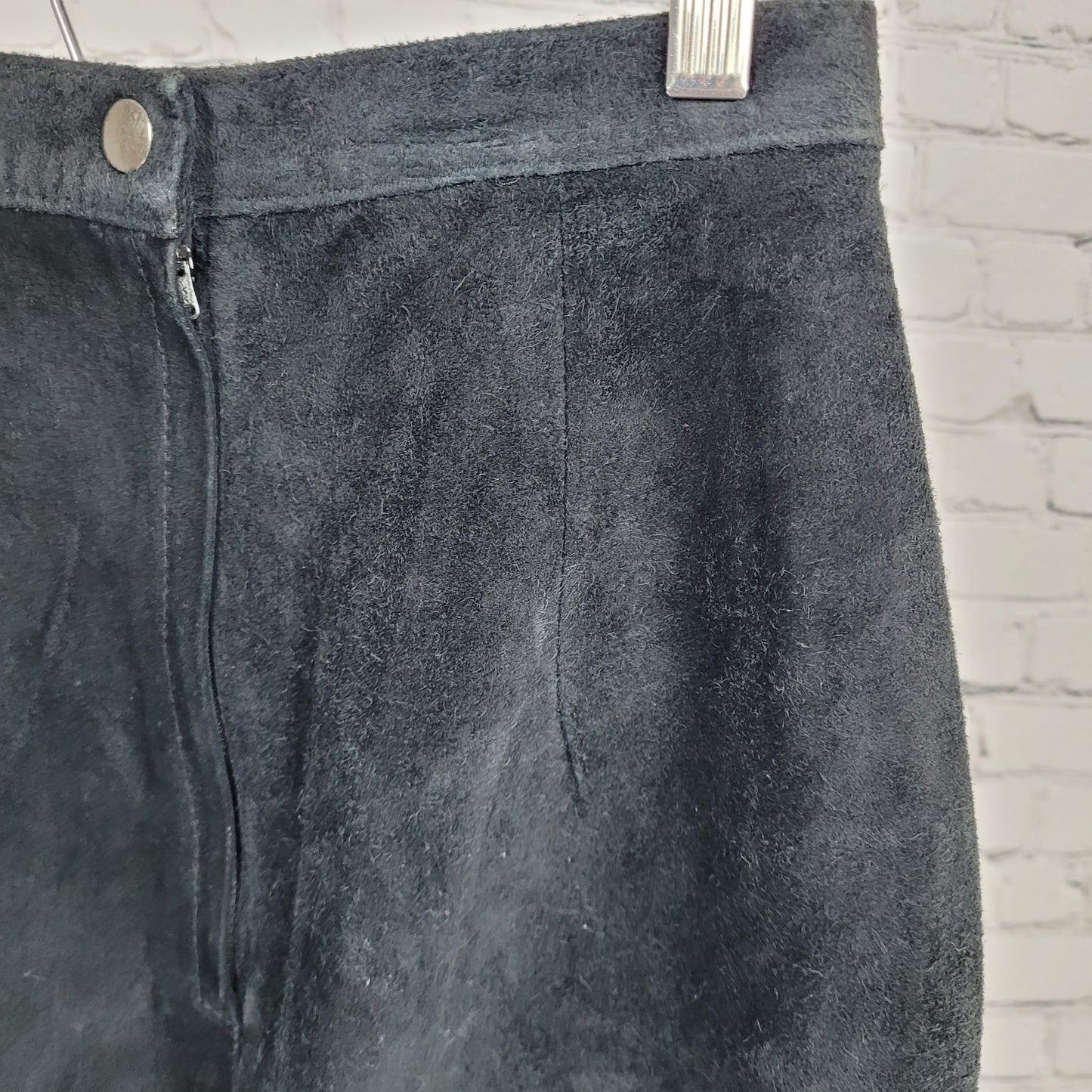 VTG BB Dakota Black Genuine Suede Leather Back Slit Skirt Size 5/6 (25x21.5)