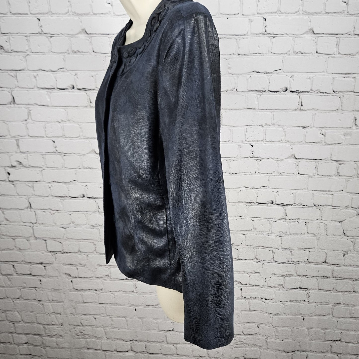 Chico's Blue Faux Snake Print Texture Snap Embellished Lightweight Jacket 0 US 4