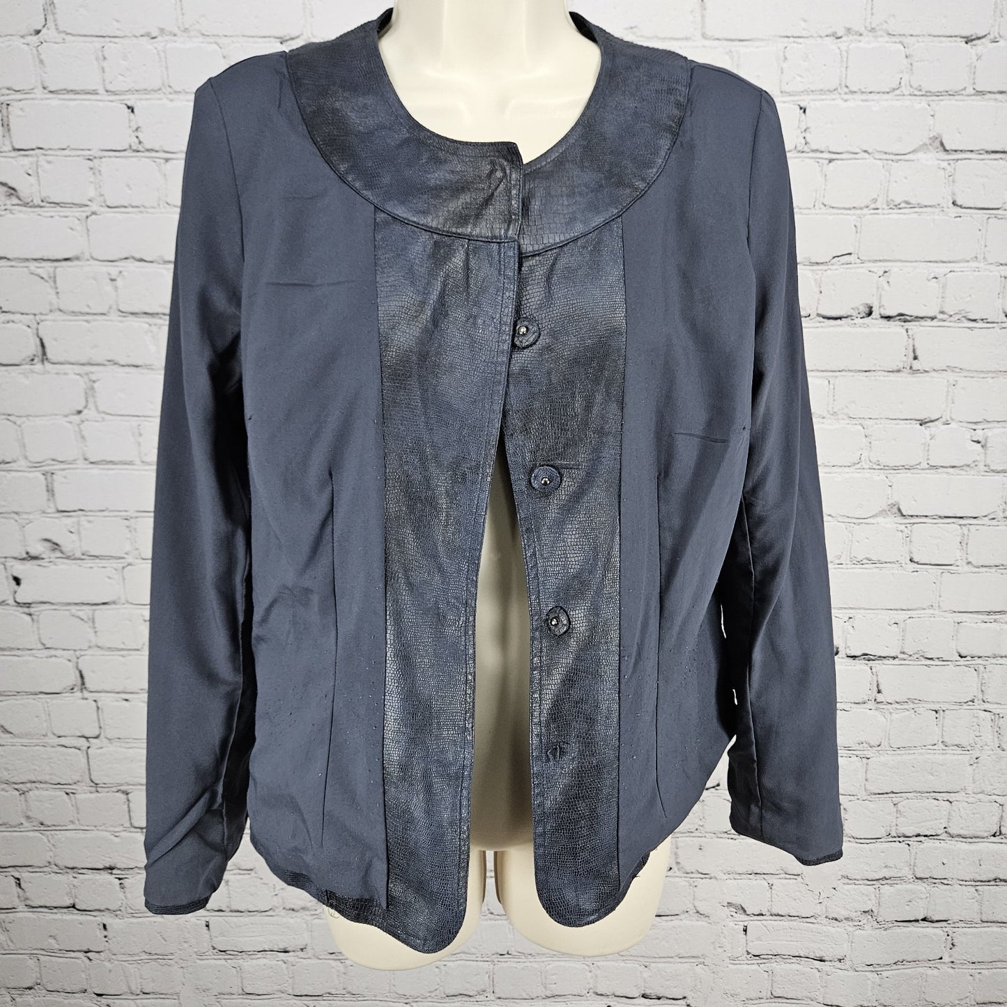 Chico's Blue Faux Snake Print Texture Snap Embellished Lightweight Jacket 0 US 4