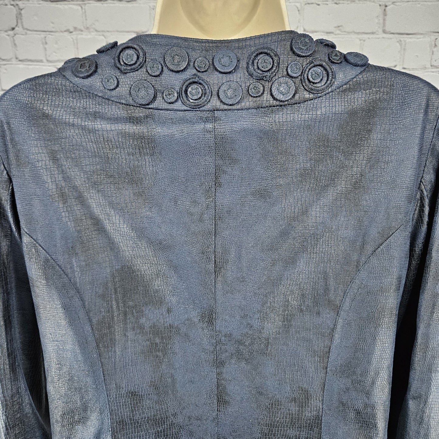 Chico's Blue Faux Snake Print Texture Snap Embellished Lightweight Jacket 0 US 4