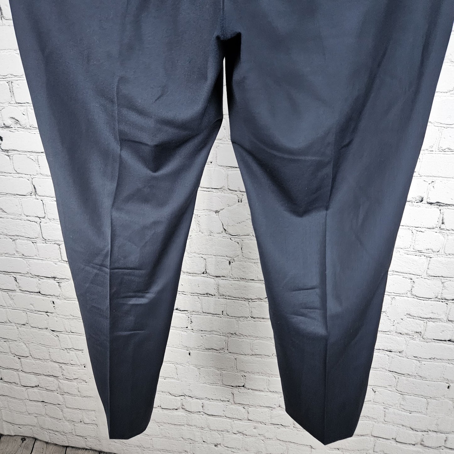 Boss Navy 100% Wool Flat Front Straight Leg Slash Pocket Dress Pants 34R (34x29)