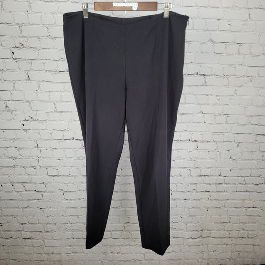 Chico's Black Stretch Mid Rise Side Zip Tapered Dress Pants Size 3 US 16 (36x30)