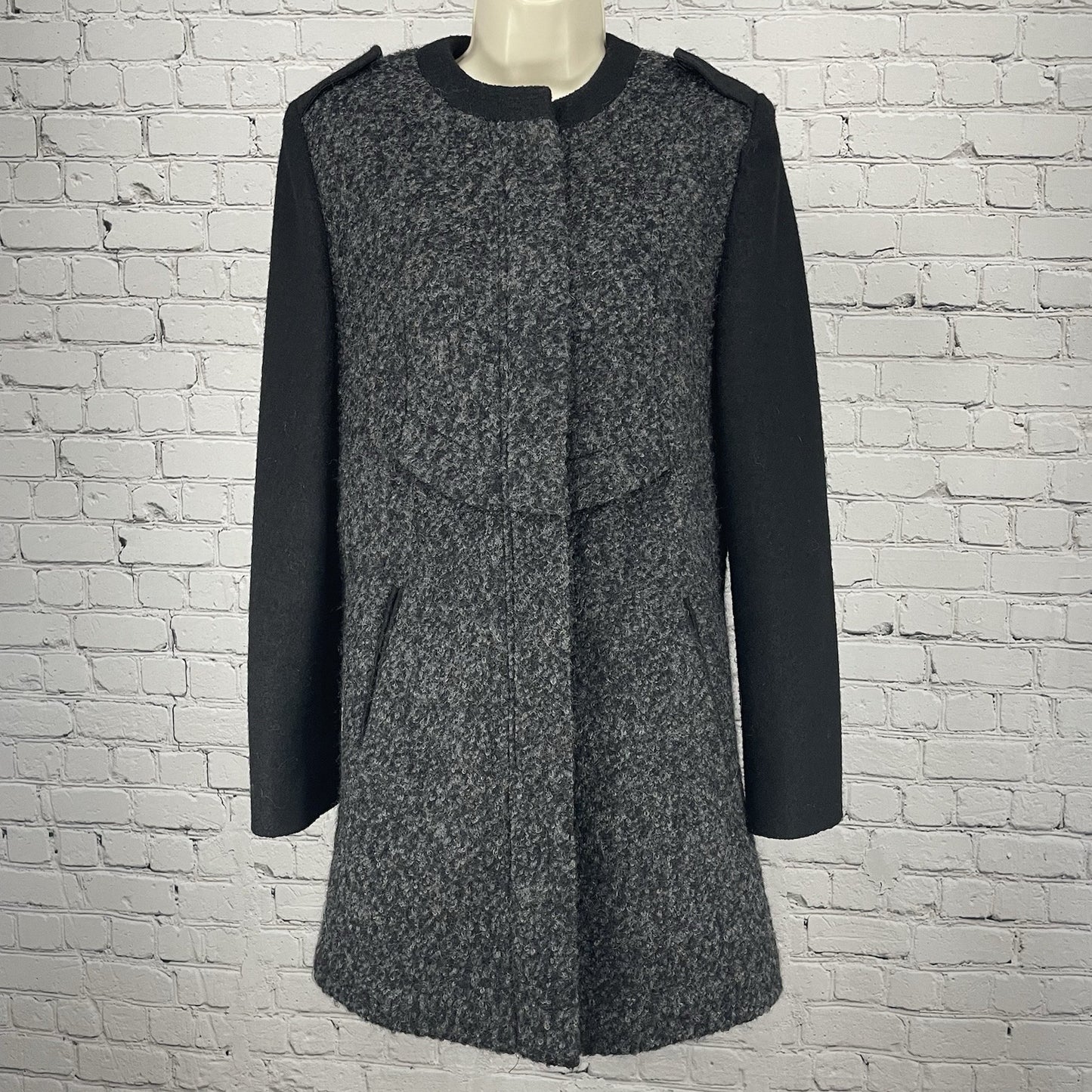 Tahari Black Grey Wool Blend Zipped Snap Overcoat Pockets Lined Size Small S