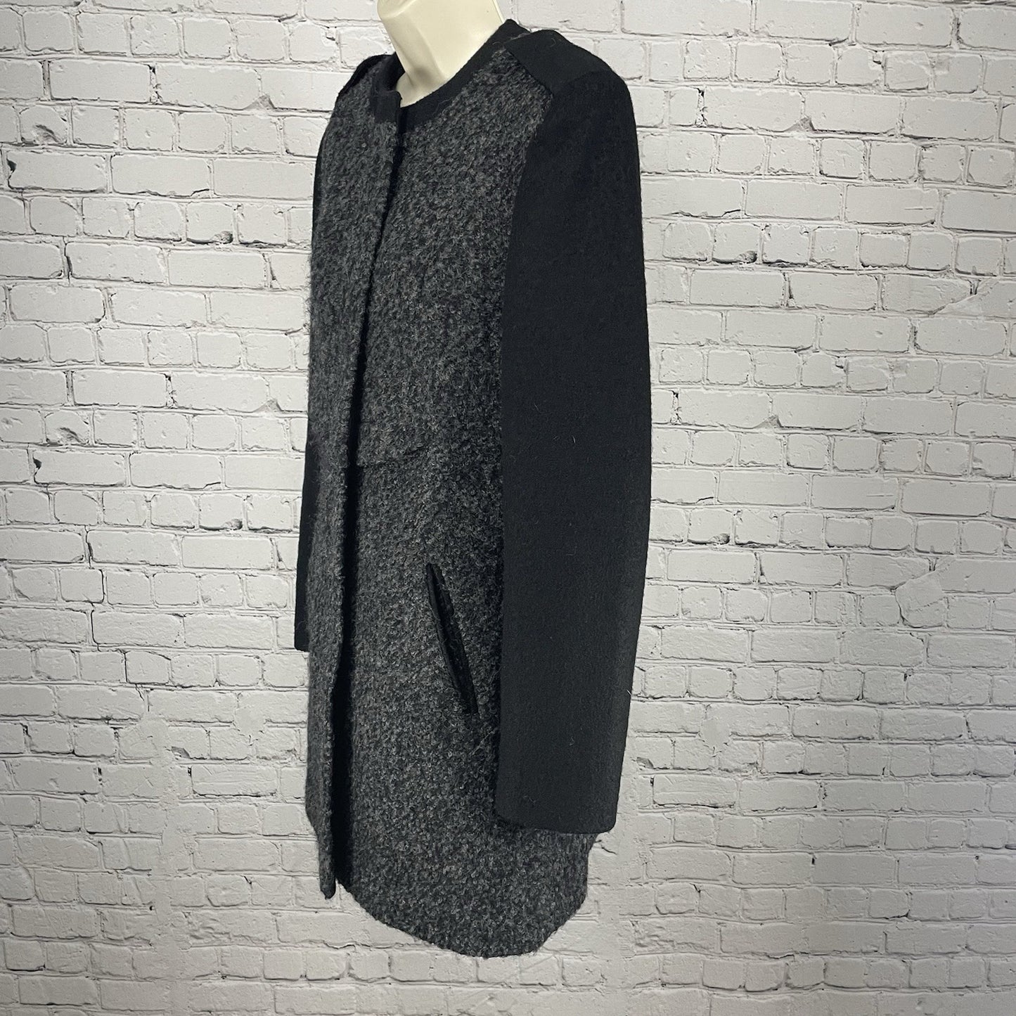 Tahari Black Grey Wool Blend Zipped Snap Overcoat Pockets Lined Size Small S