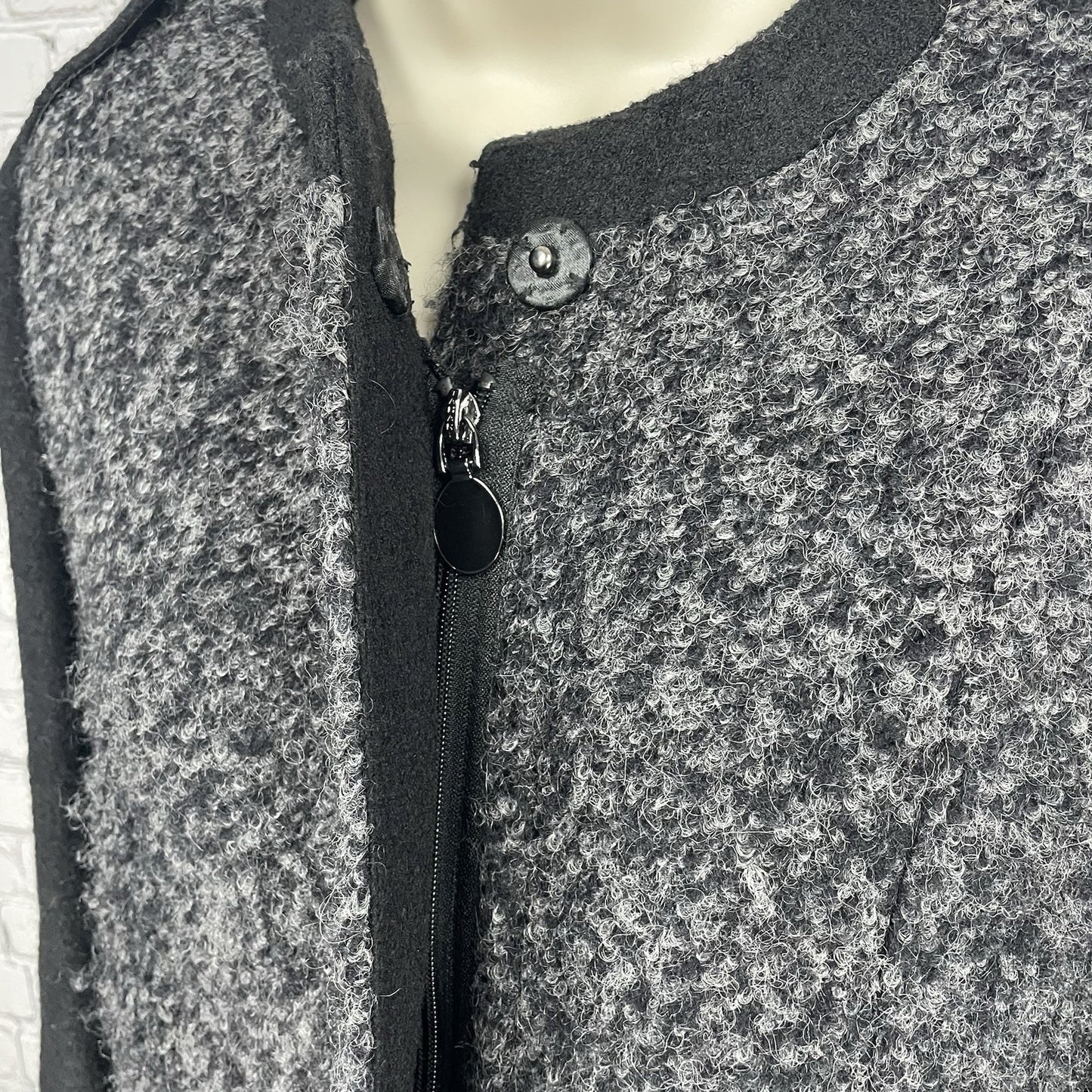 Tahari Black Grey Wool Blend Zipped Snap Overcoat Pockets Lined Size Small S