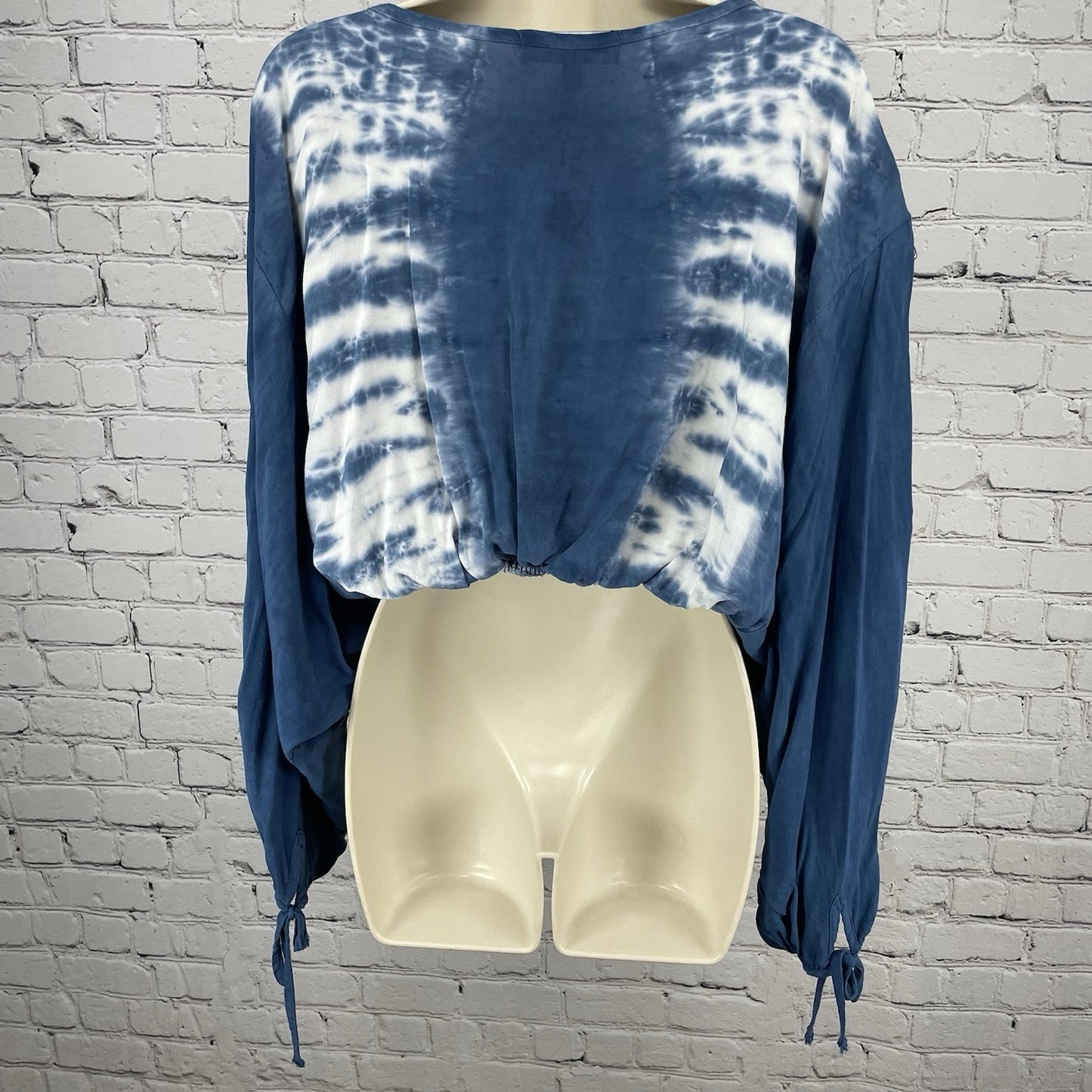 Lulu’s Blue Tie Dye Boho Kimono Long Sleeve Cropped Blouse Key Hole Top USA S