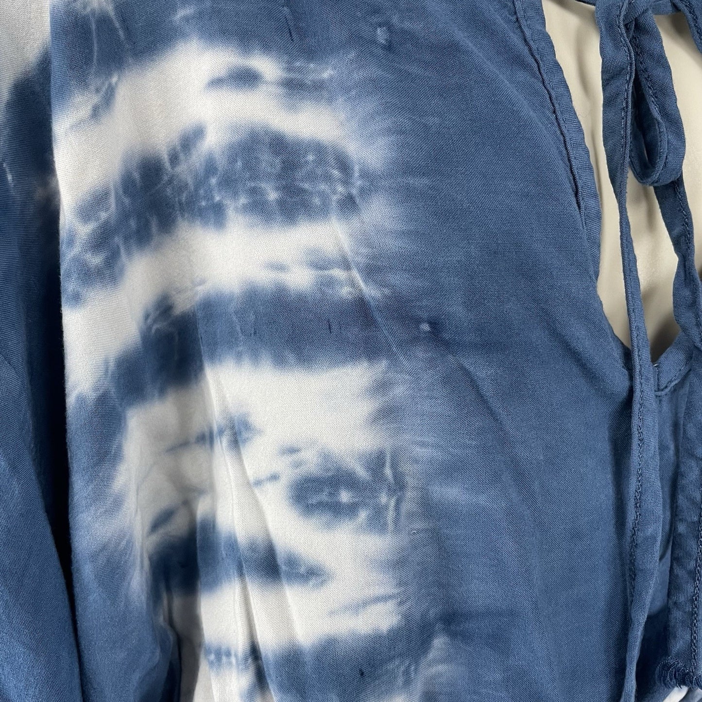 Lulu’s Blue Tie Dye Boho Kimono Long Sleeve Cropped Blouse Key Hole Top USA S