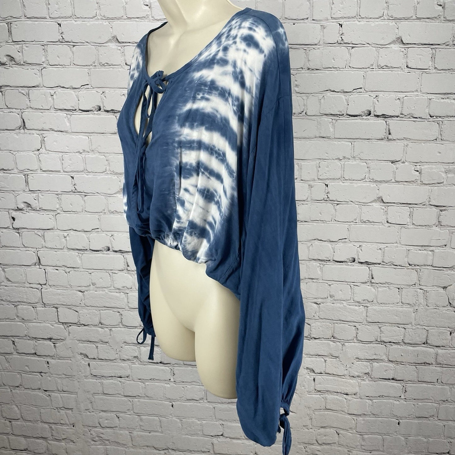 Lulu’s Blue Tie Dye Boho Kimono Long Sleeve Cropped Blouse Key Hole Top USA S