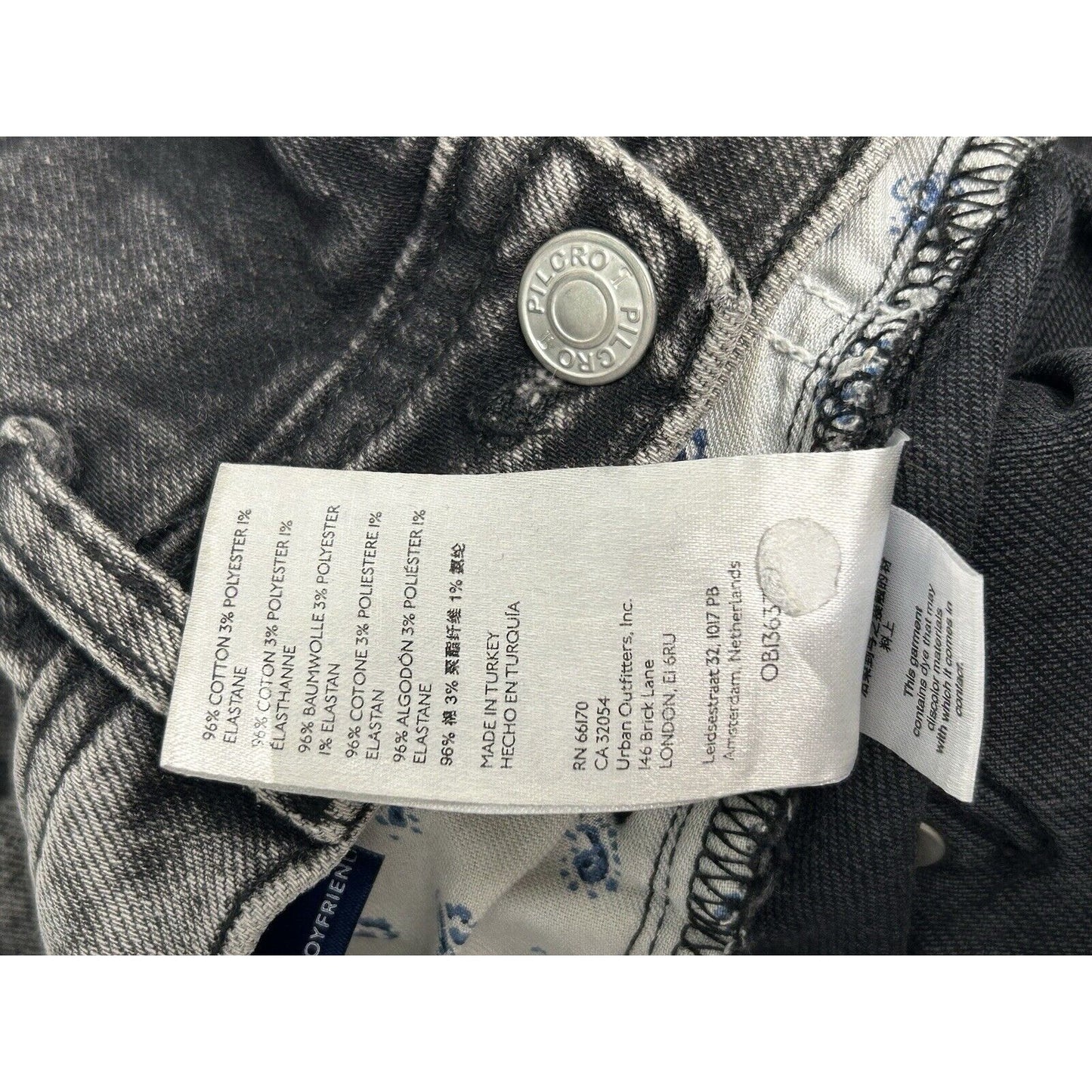 Pilcro Anthropologie Distressed Slim Boyfriend Cutoff Shorts Women’s 26 (30x5.5)