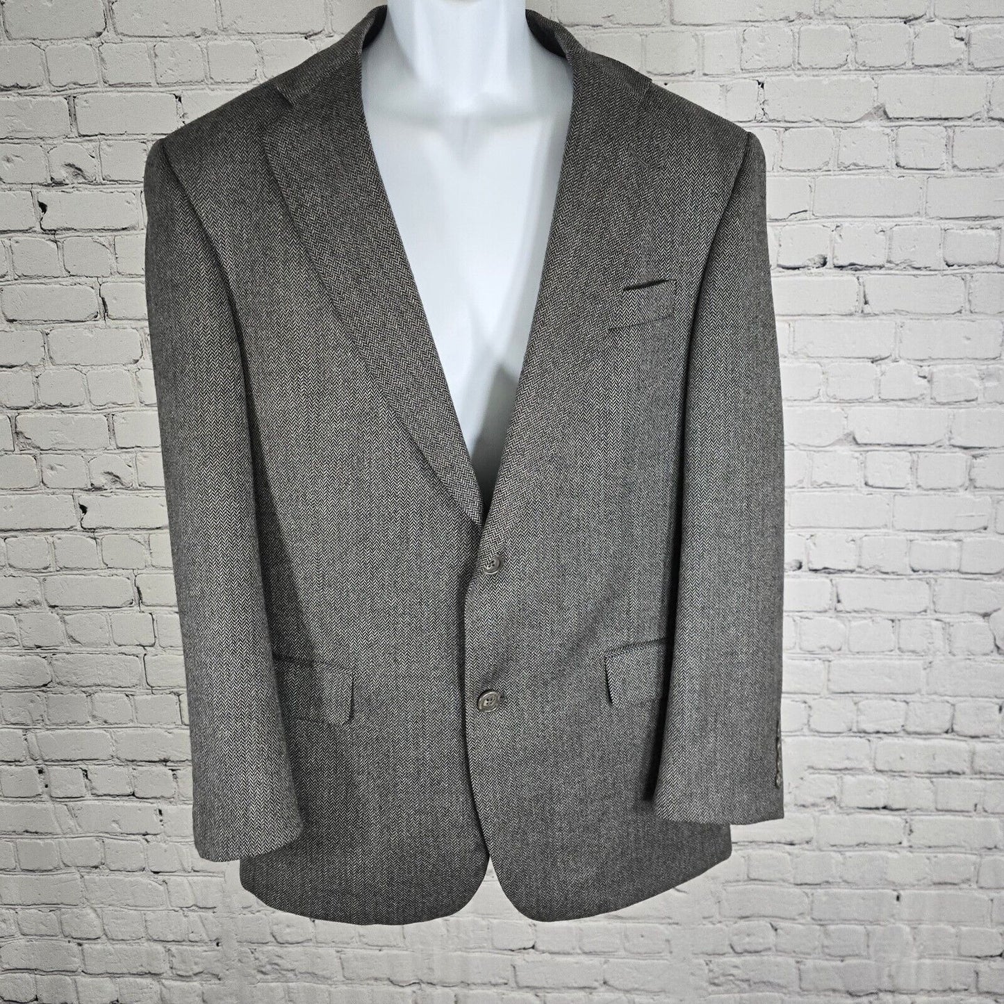 VTG Hart Schaffner Marx Herringbone Gray 2 Button Silk Blend Sport Coat  Sz 40R