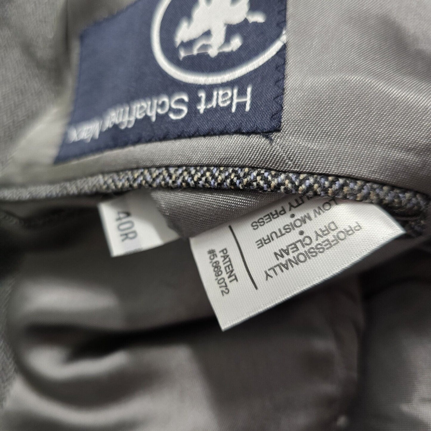 VTG Hart Schaffner Marx Herringbone Gray 2 Button Silk Blend Sport Coat  Sz 40R