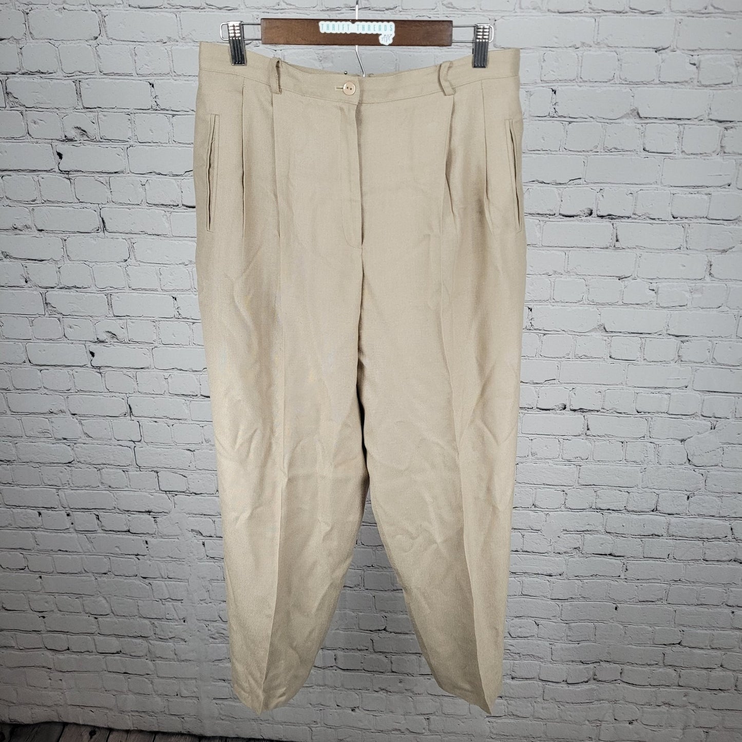 Liz Claiborne Beige Pleated High Rise Tapered Pants USA Made Size 14P (30x27.5)