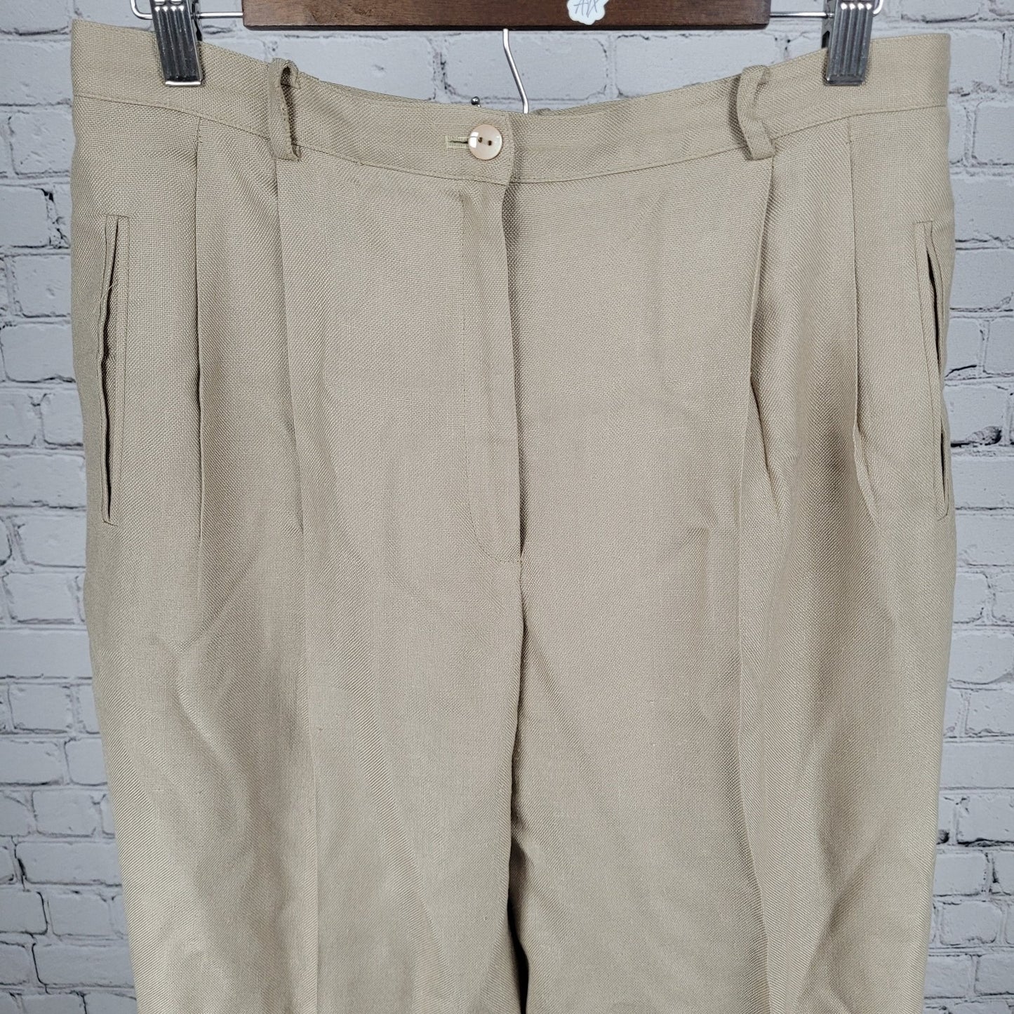 Liz Claiborne Beige Pleated High Rise Tapered Pants USA Made Size 14P (30x27.5)