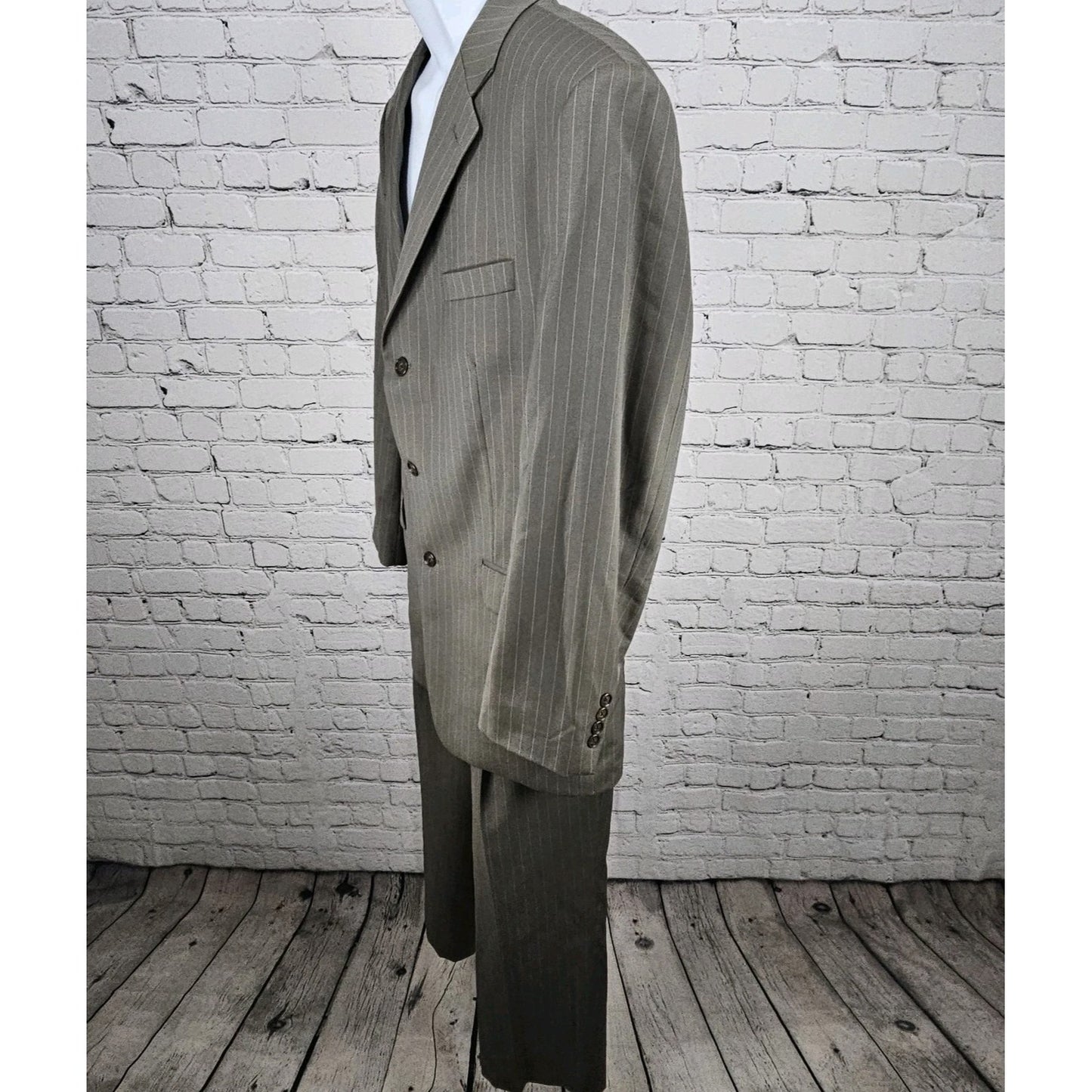 Calvin Klein Grey 100% Wool Striped Full Pant Suit 2 Piece Set 42R (33x27.5)