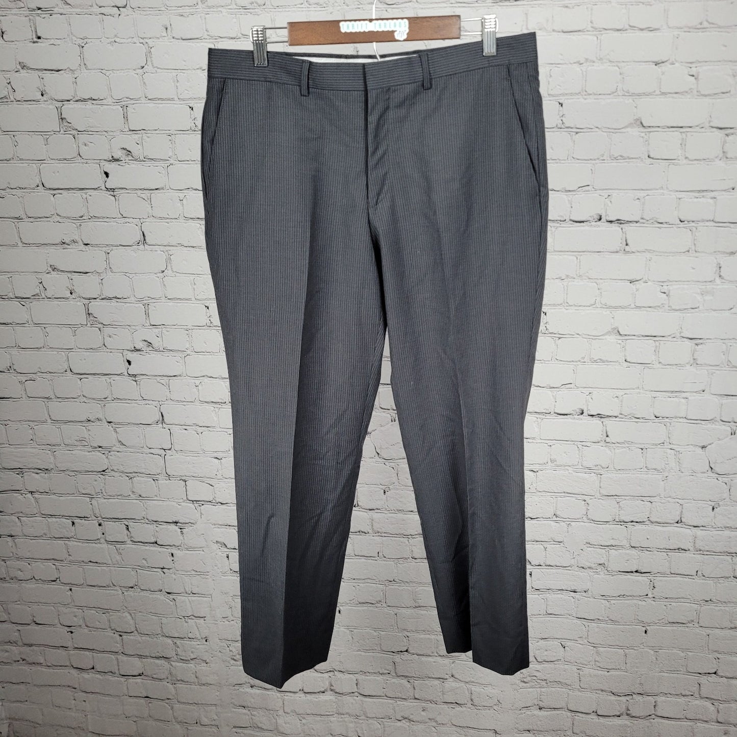 Jos A Bank Charcoal Nicholas 100% Wool Pinstriped Flat Front Dress Pants 34x28.5