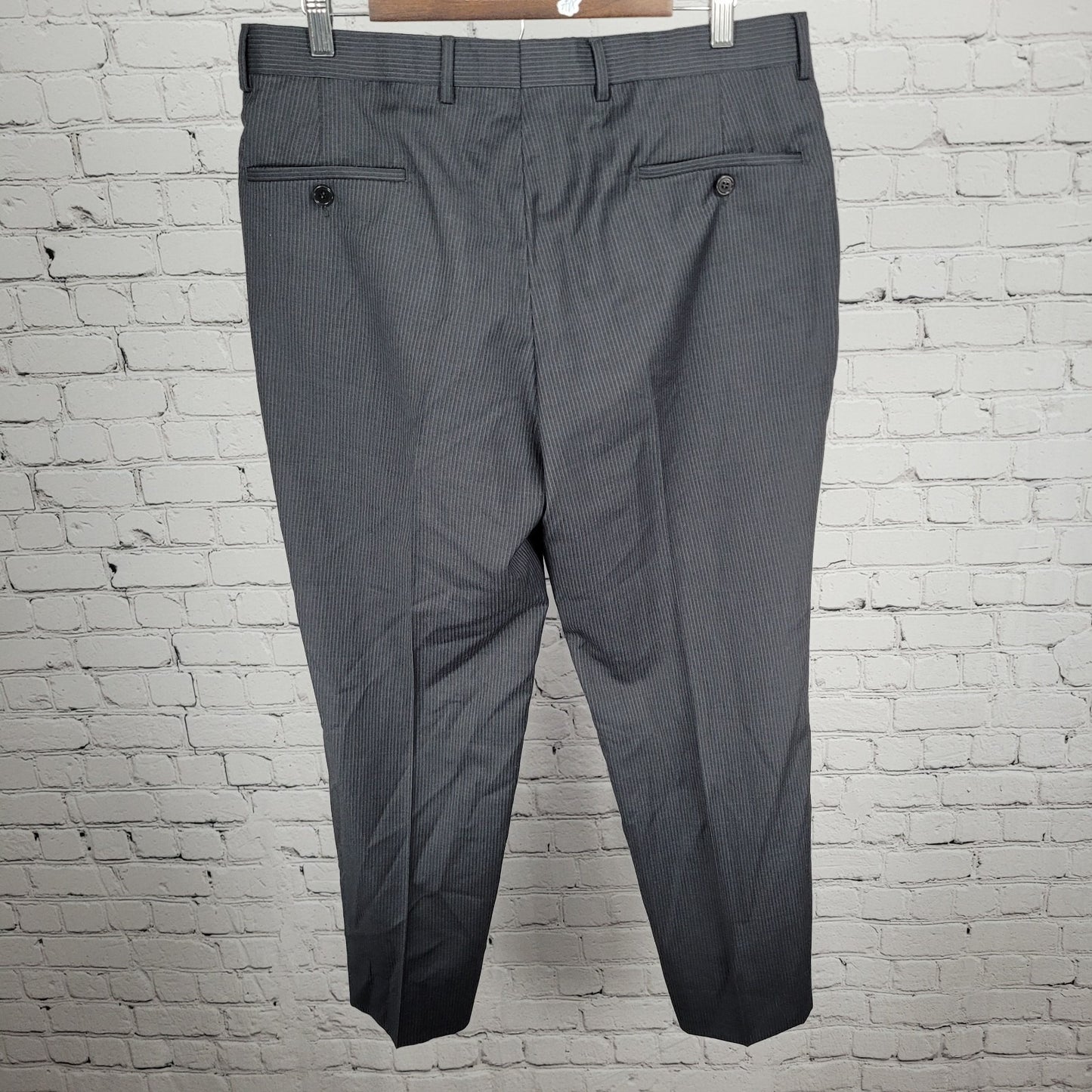 Jos A Bank Charcoal Nicholas 100% Wool Pinstriped Flat Front Dress Pants 34x28.5