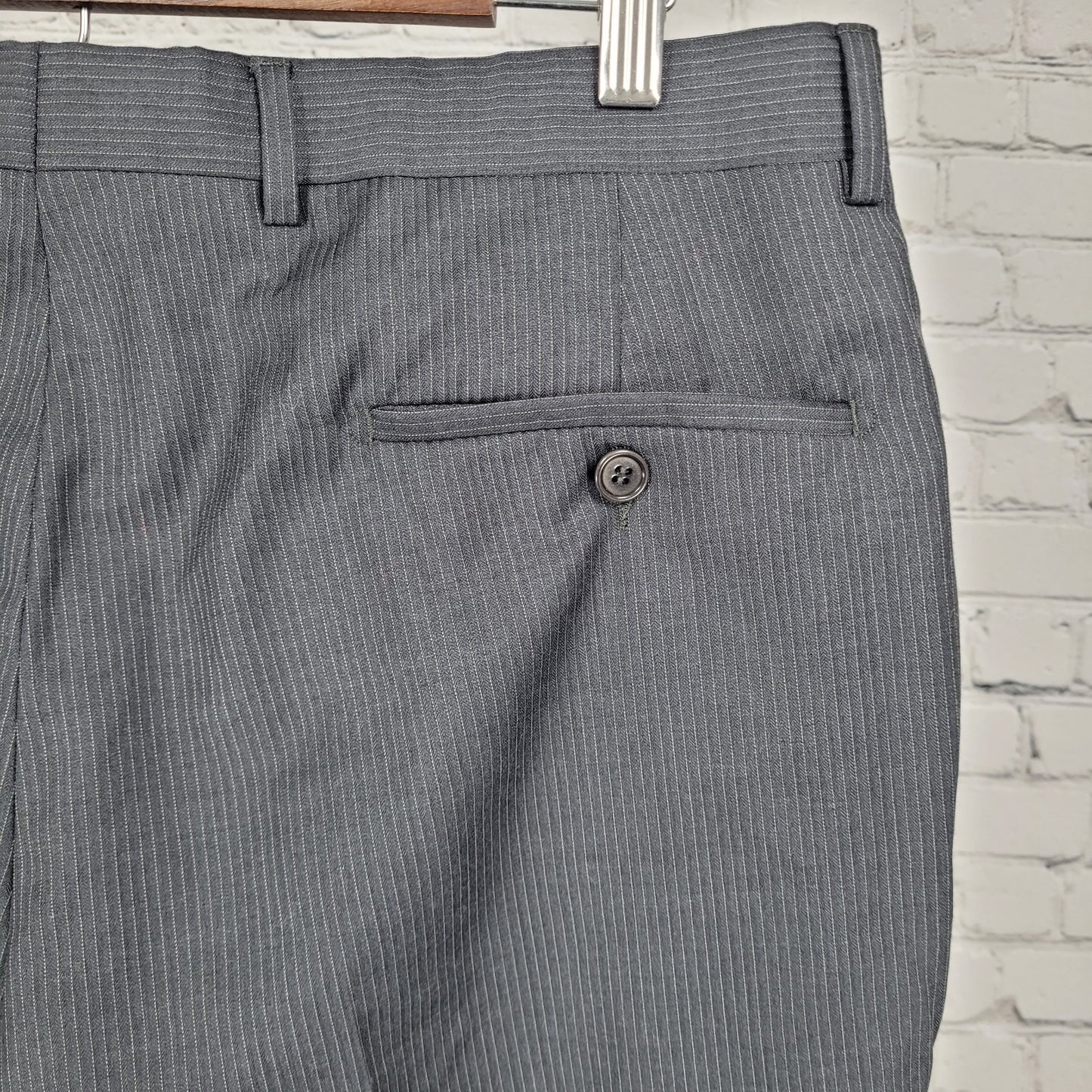 Jos A Bank Charcoal Nicholas 100% Wool Pinstriped Flat Front Dress Pants 34x28.5