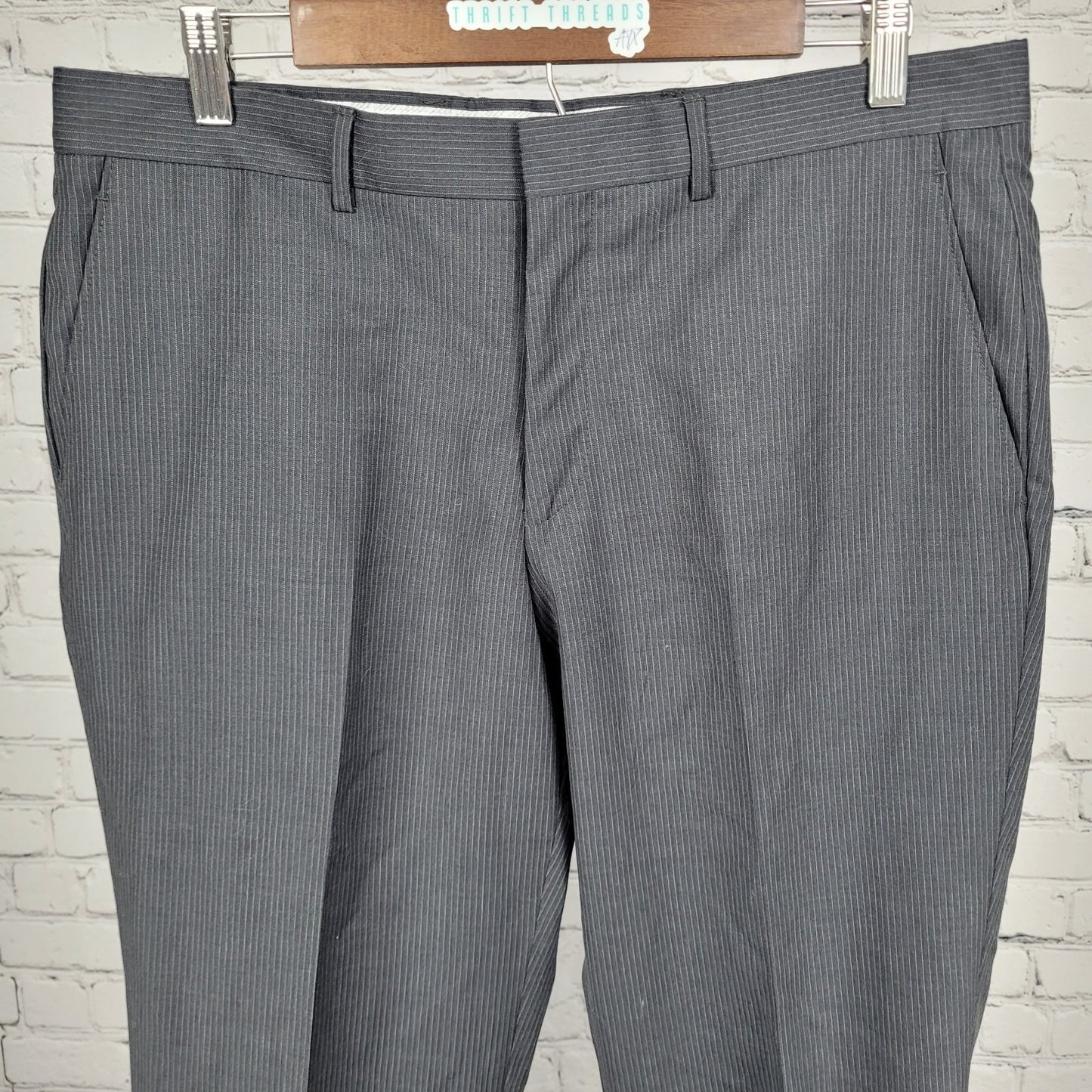 Jos A Bank Charcoal Nicholas 100% Wool Pinstriped Flat Front Dress Pants 34x28.5