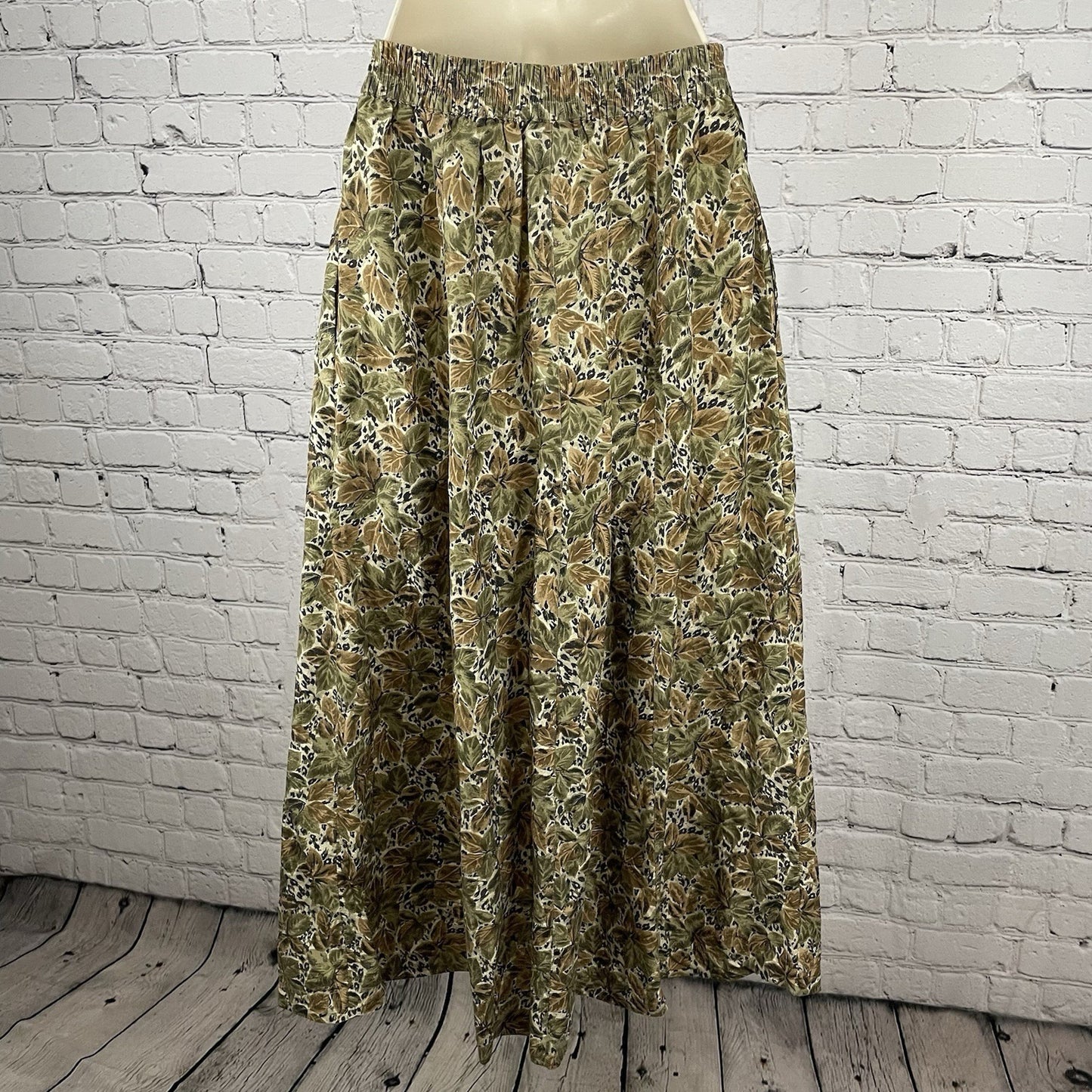 VTG Anna & Frank Floral Silk Elastic Waist Buttoned Unlined Midi Skirt Small S