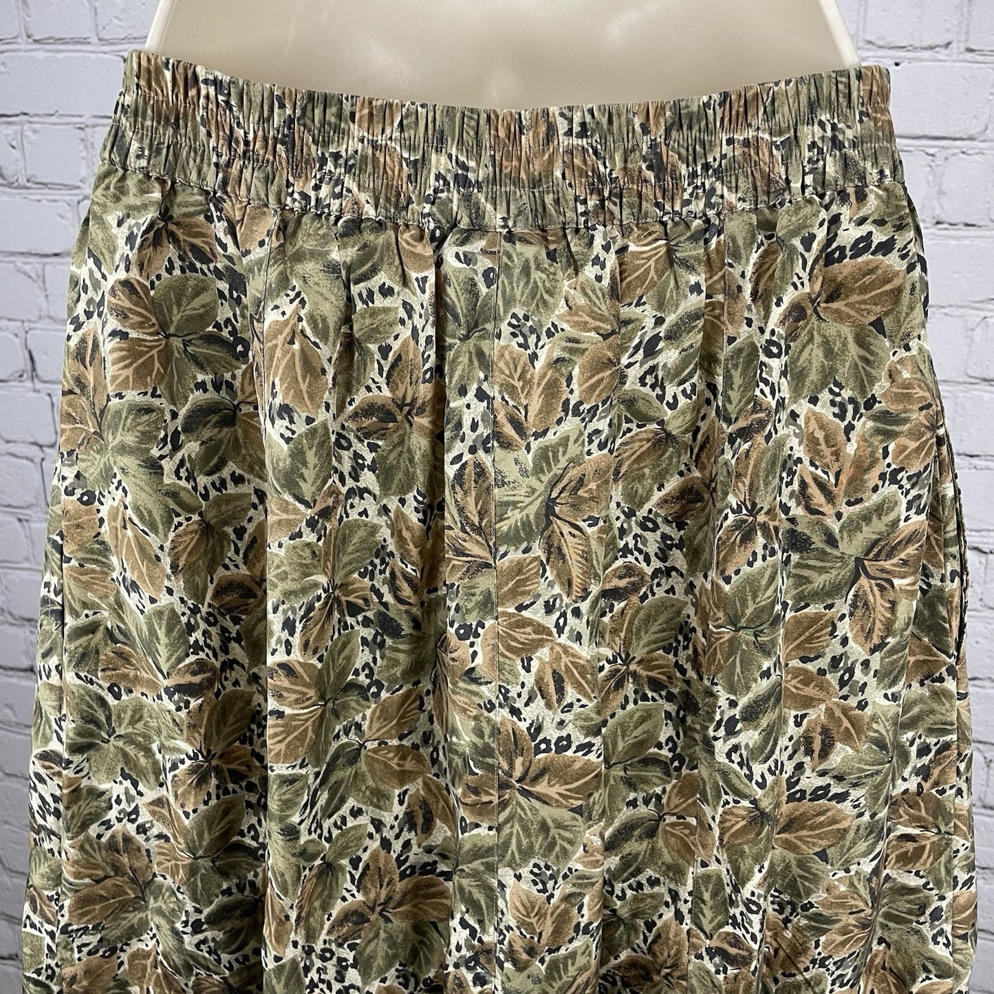 VTG Anna & Frank Floral Silk Elastic Waist Buttoned Unlined Midi Skirt Small S