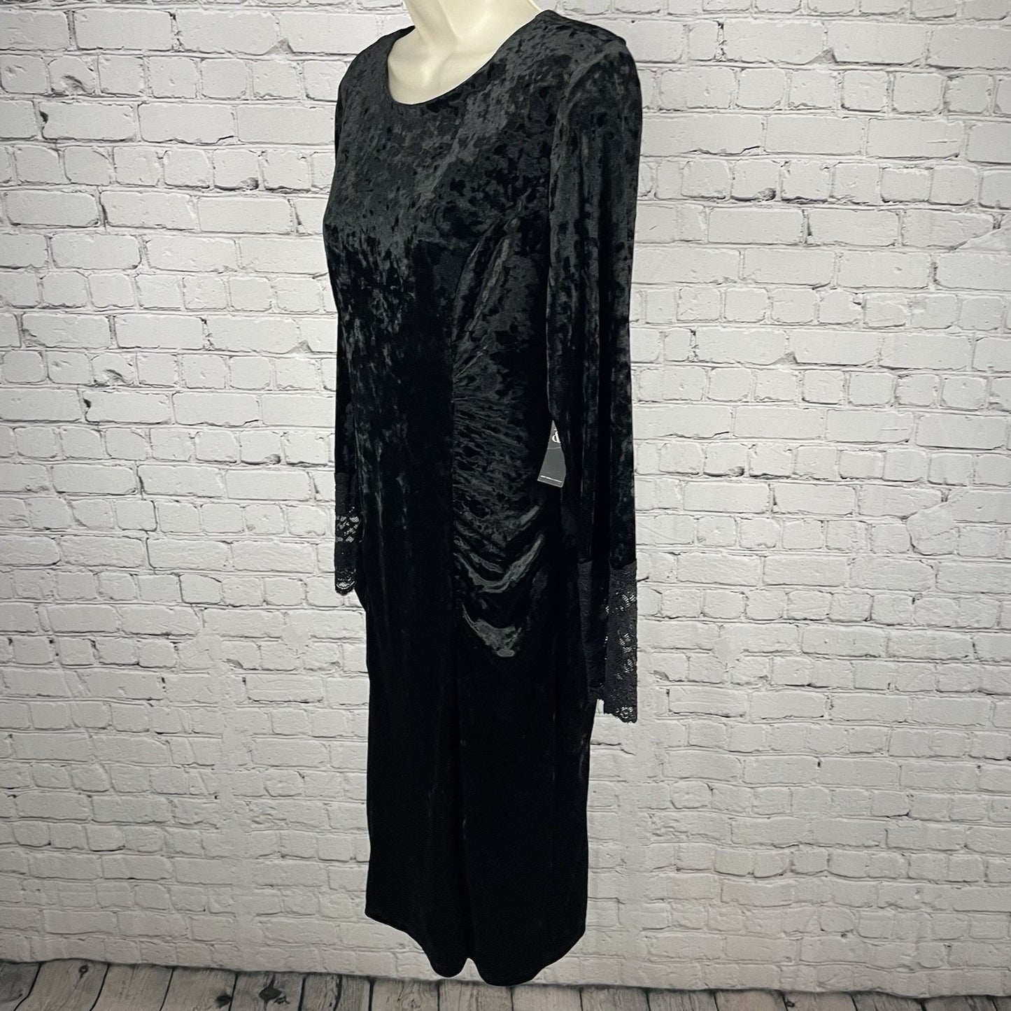 NWT New York & Company Stretch Black Velour Lace Zipped Bodycon Dress Medium M