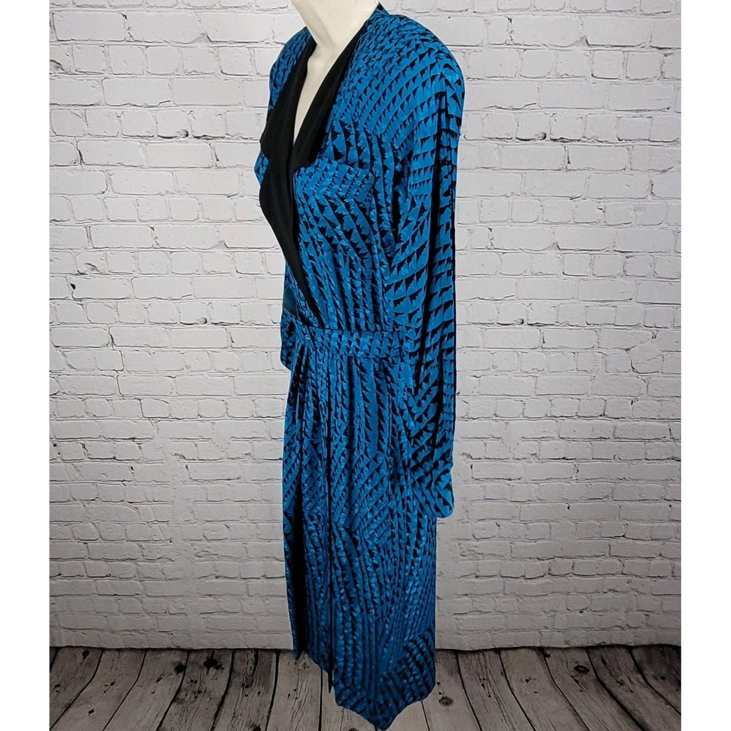 VTG Neiman Marcus Blue 100% Silk Belted Long Sleeve Collared Midi Dress Size 8