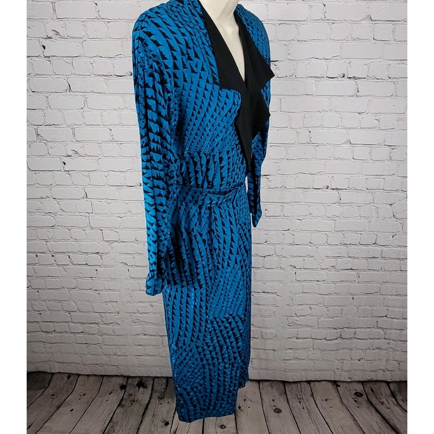 VTG Neiman Marcus Blue 100% Silk Belted Long Sleeve Collared Midi Dress Size 8