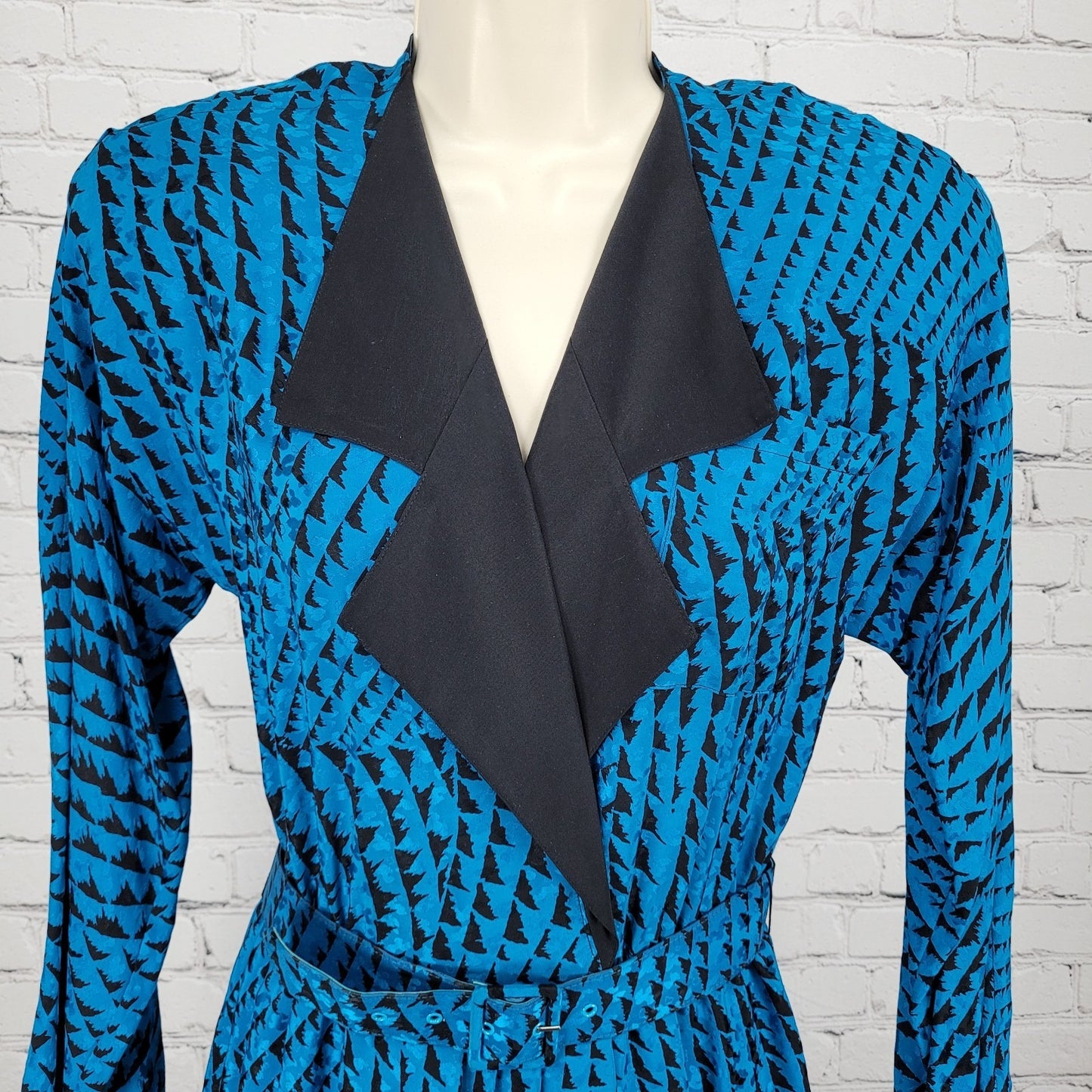VTG Neiman Marcus Blue 100% Silk Belted Long Sleeve Collared Midi Dress Size 8