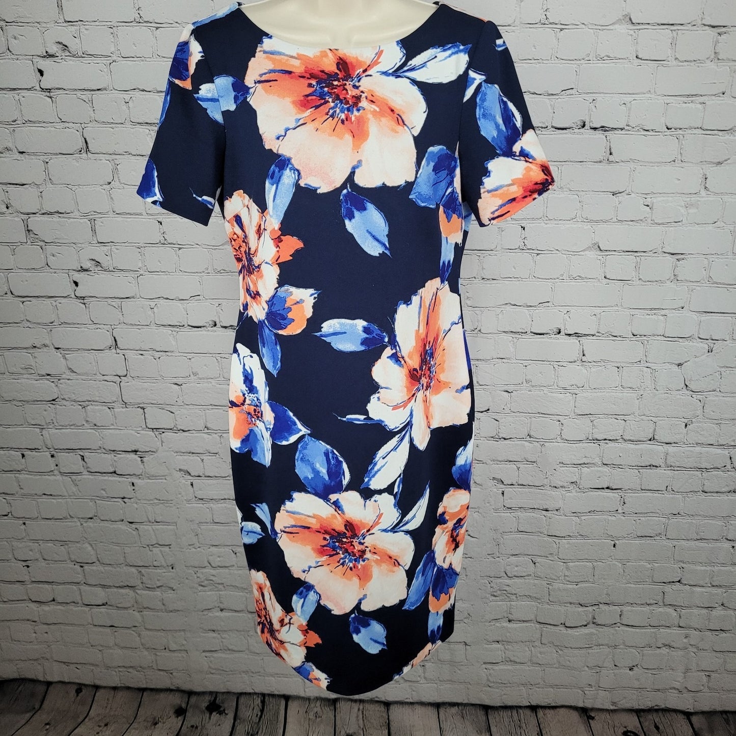 Tahari Navy Floral Short Sleeve Back Zip Slit Stretch Lined Shift Dress Size 6