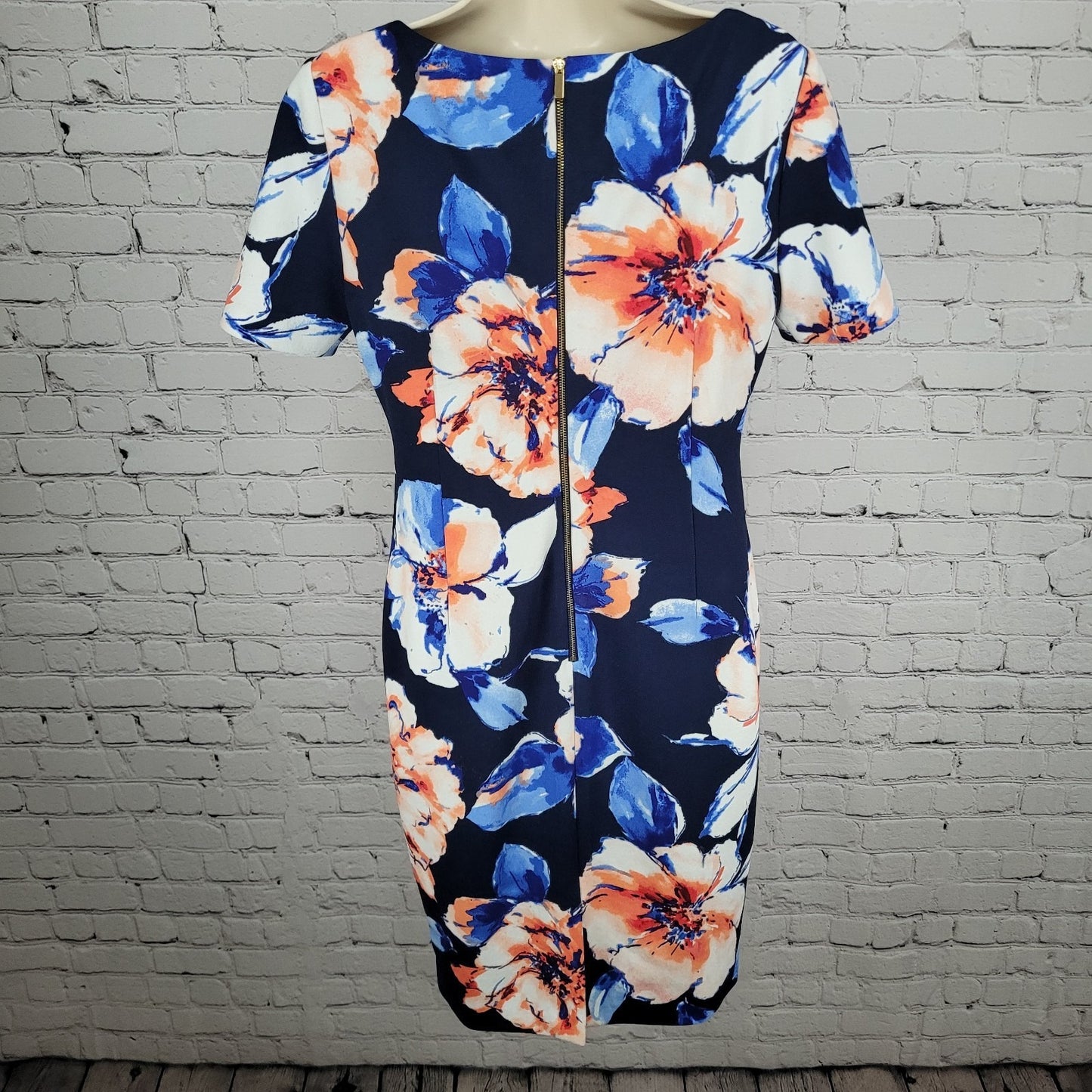 Tahari Navy Floral Short Sleeve Back Zip Slit Stretch Lined Shift Dress Size 6