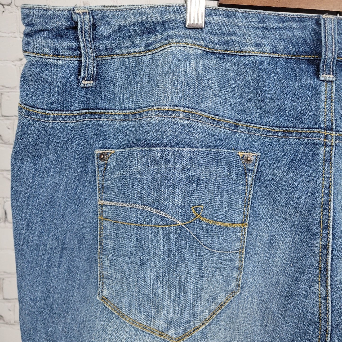 DKNY Jeans Blue Denim Spring Street Jean Mid Rise Flare 28WR (46x33)