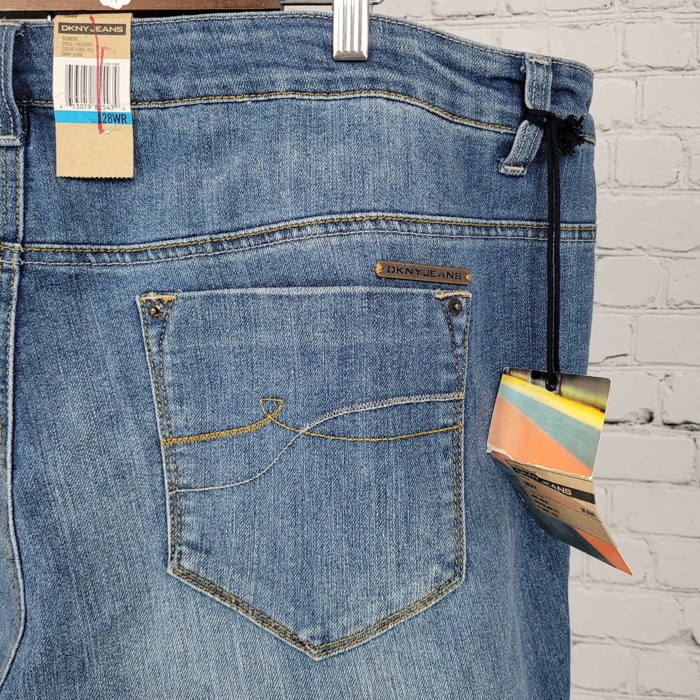 DKNY Jeans Blue Denim Spring Street Jean Mid Rise Flare 28WR (46x33)