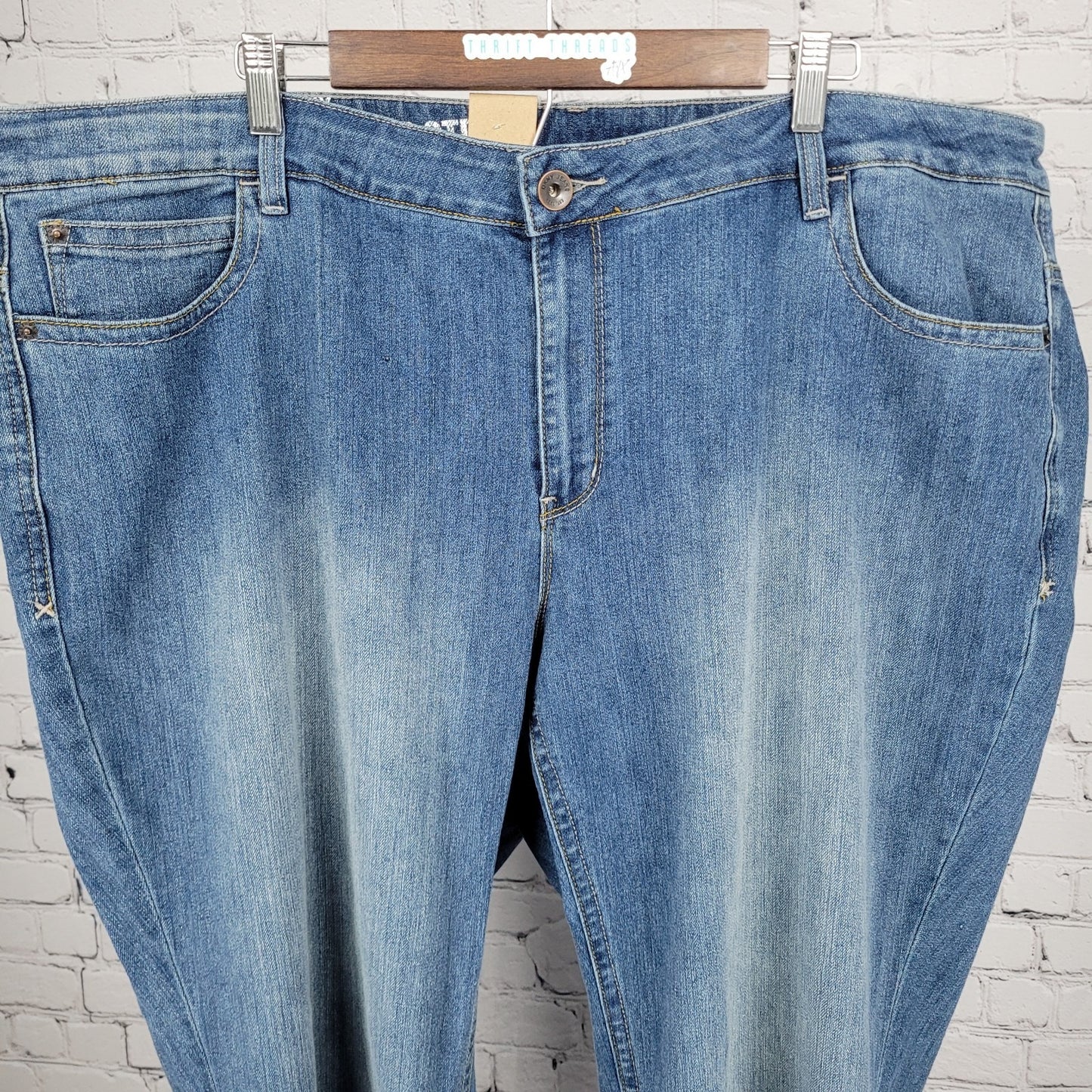DKNY Jeans Blue Denim Spring Street Jean Mid Rise Flare 28WR (46x33)