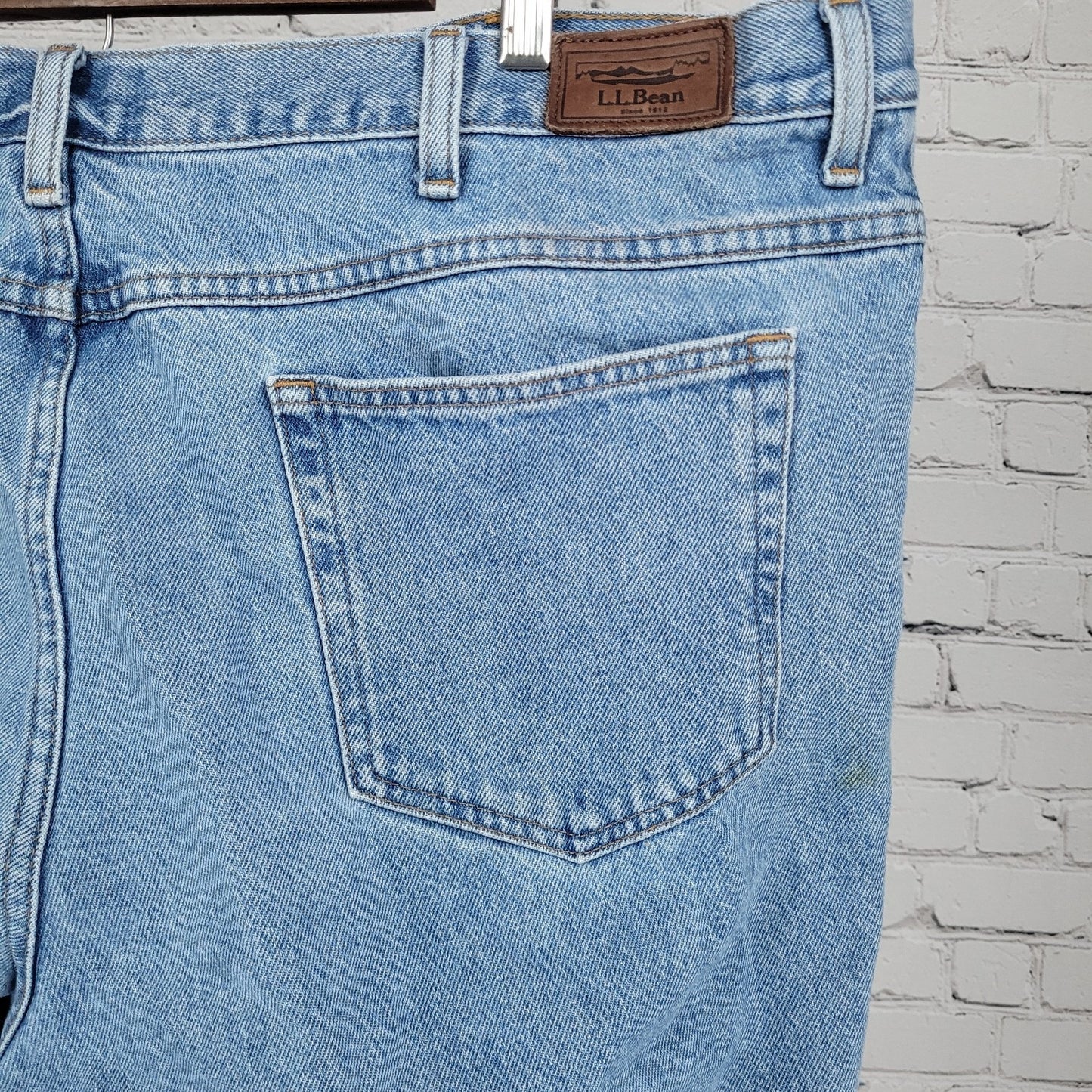 LL Bean Blue 100% Cotton Denim Classic Fit Medium Wash Straight Work Jeans 44x30