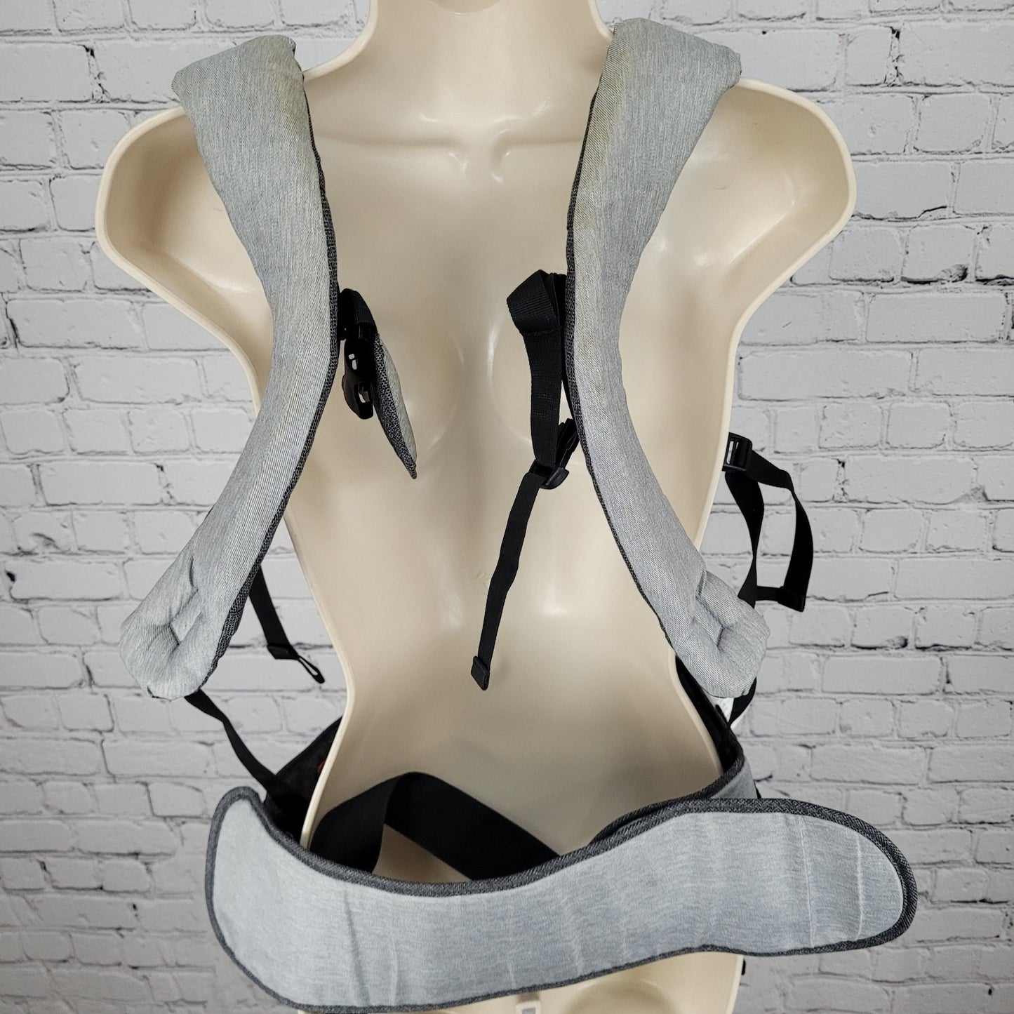 Miamily A Swiss Brand Grey Infant Baby Carrier Adjustable Straps Zipped Bag