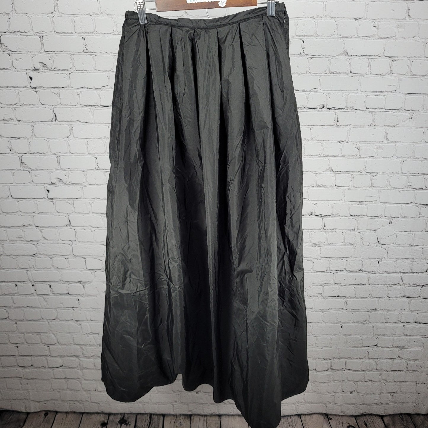 Valerie Stevens Black 100% Silk Pleated Elastic Waist Full Tulle Skirt Medium M