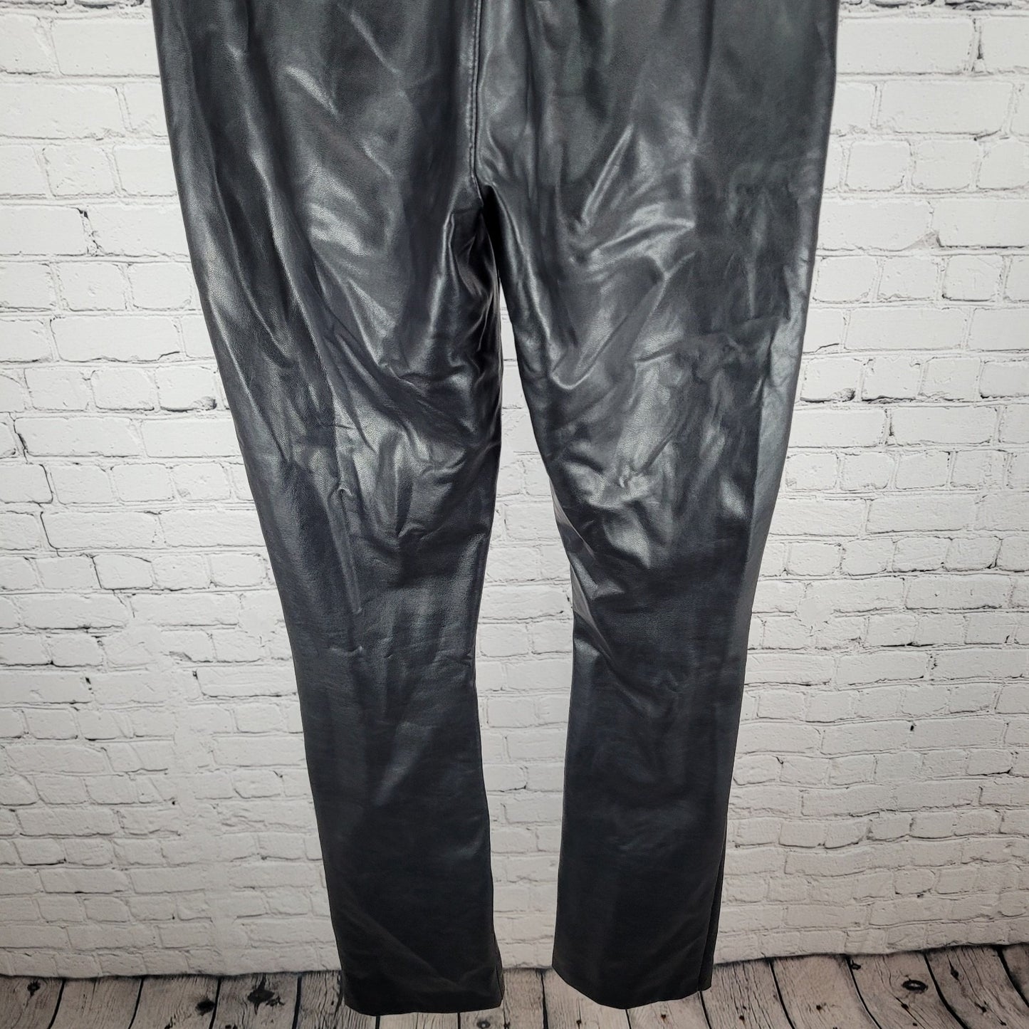 Abercrombie & Fitch Faux Leather The Skinny Ultra High Rise Pants 27 (27x33)