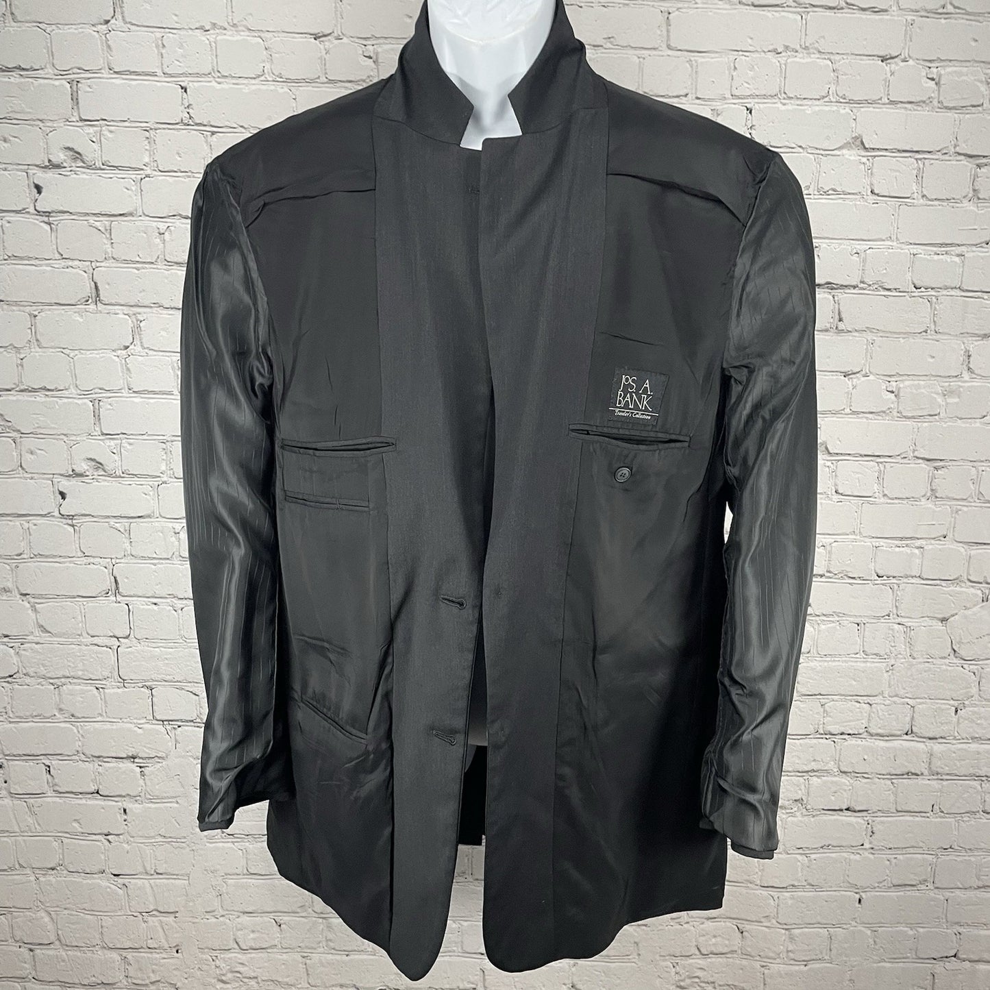 Jos A Bank Black 100% Wool Travelers Collection 2 Button Blazer Sport Coat 42L