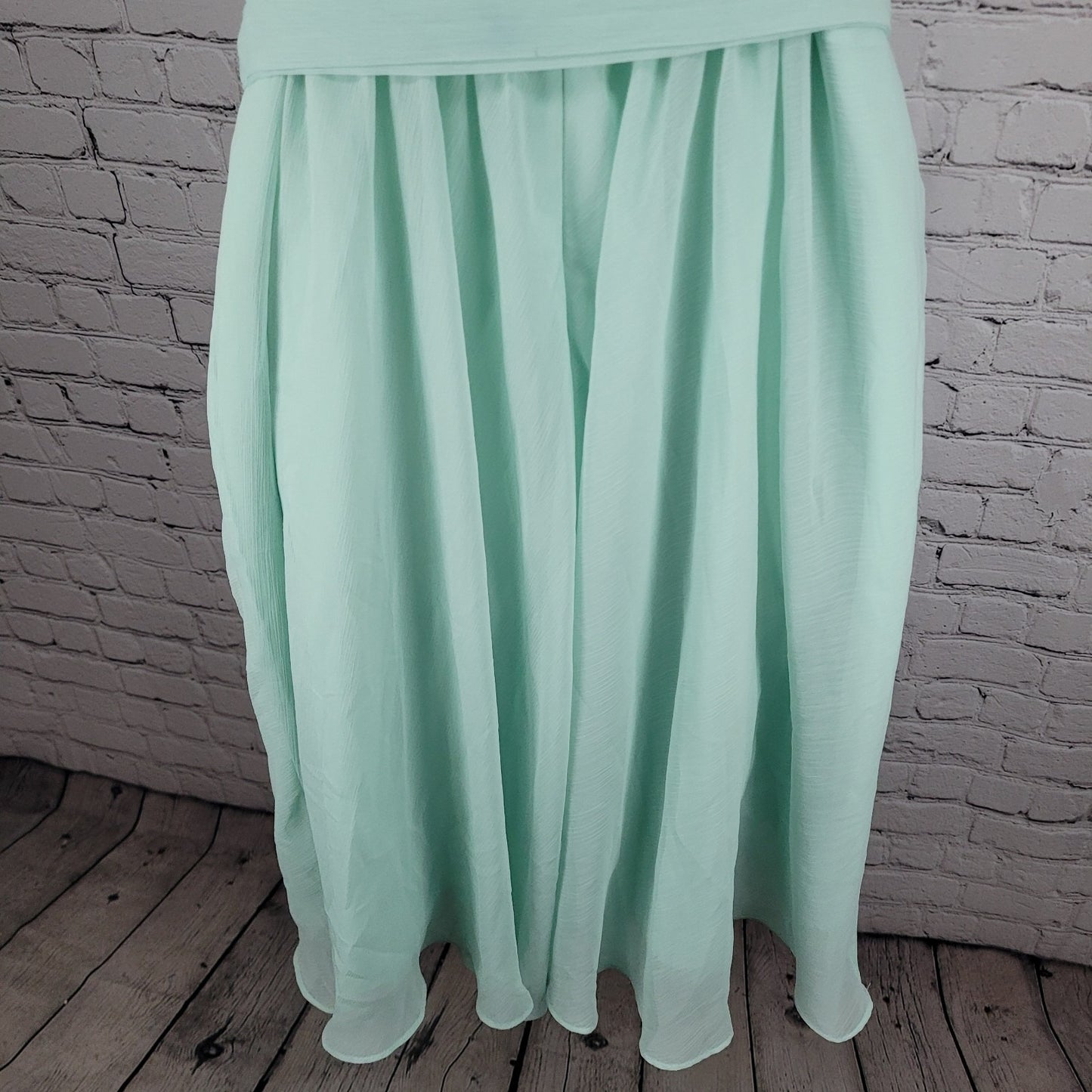 David's Bridal Light Green Chiffon Beaded Strappy Belted Bridesmaid Dress 16