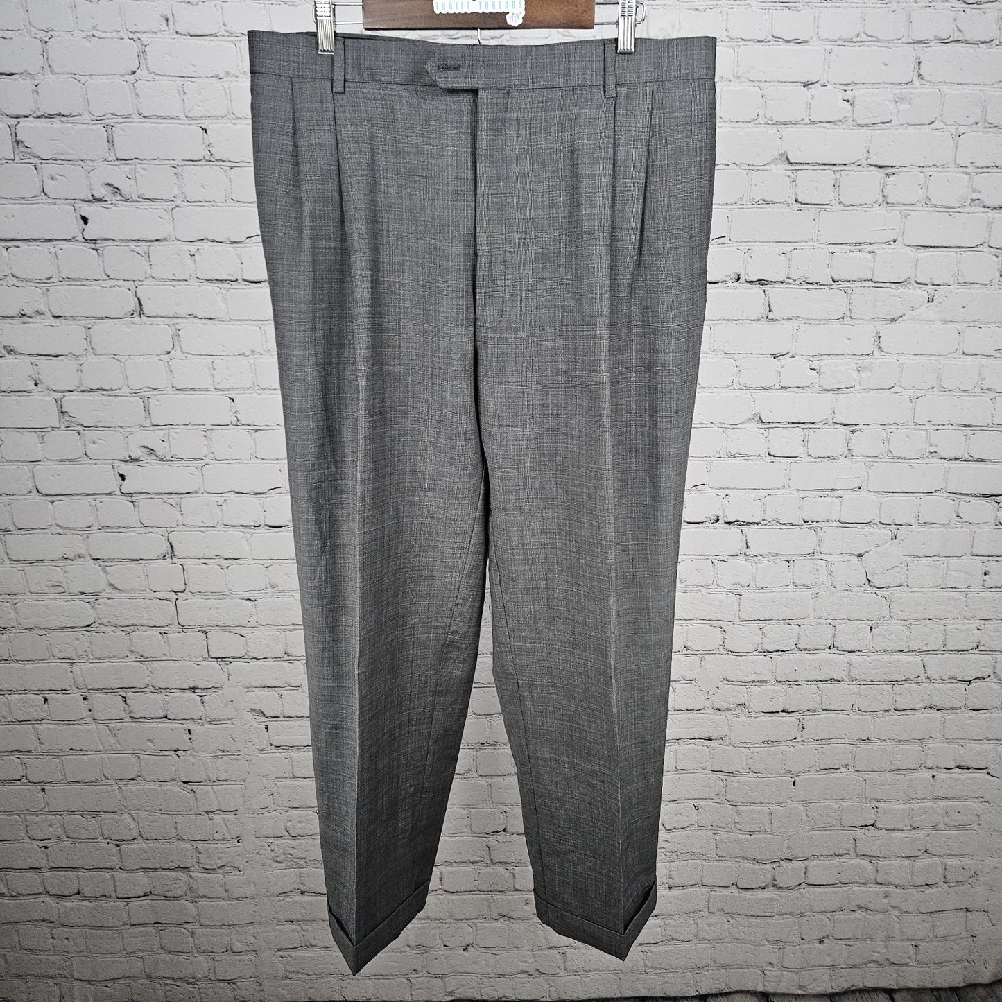 Jos A Bank Grey Glen Check Pleated Cuffed Straight Leg Dress Pants 36x29 *hole
