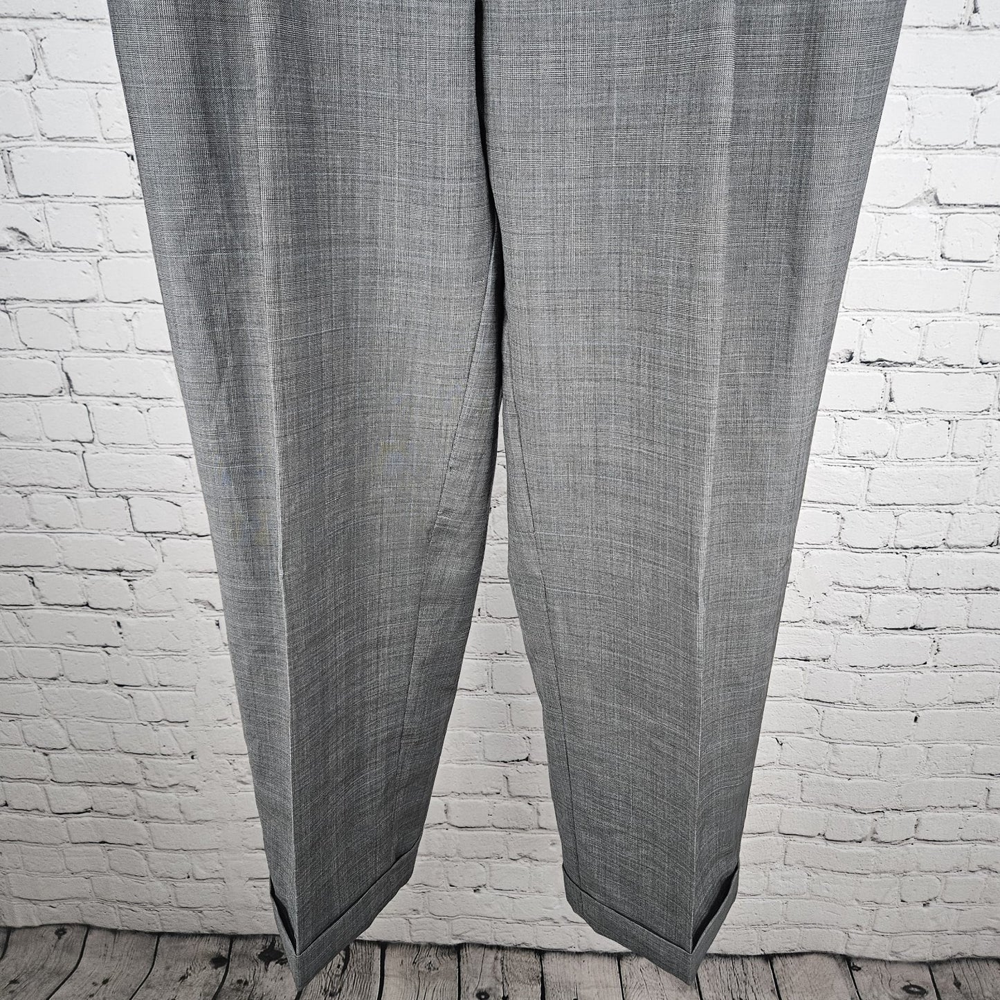 Jos A Bank Grey Glen Check Pleated Cuffed Straight Leg Dress Pants 36x29 *hole