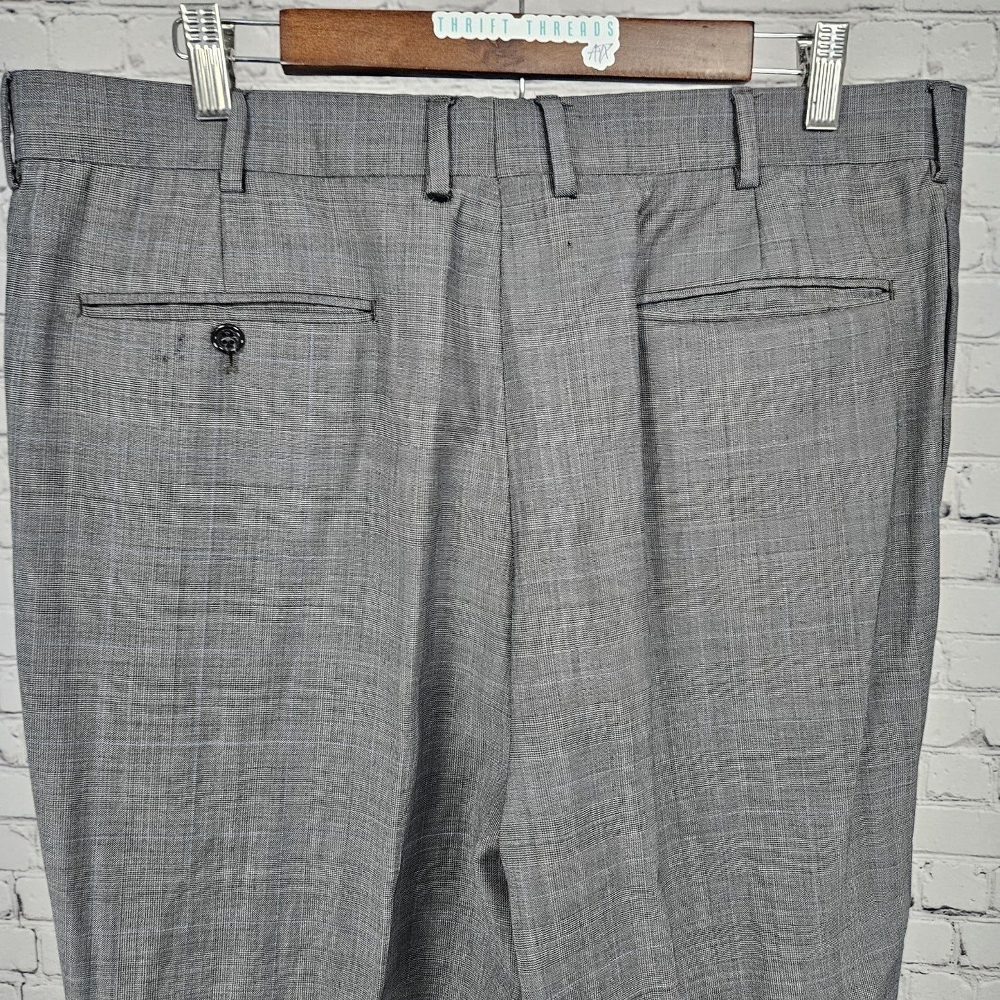 Jos A Bank Grey Glen Check Pleated Cuffed Straight Leg Dress Pants 36x29 *hole