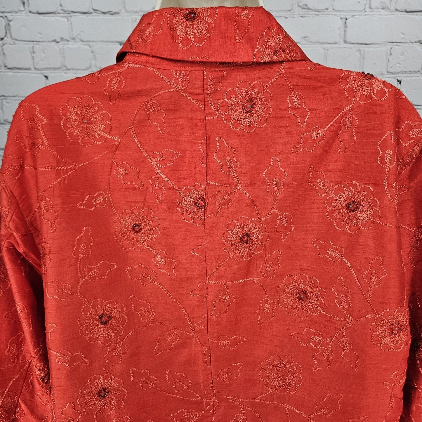 VTG Chico's Design Red Silk Embroidered Flowers Beaded 3/4 Sleeve Top 3 US 16