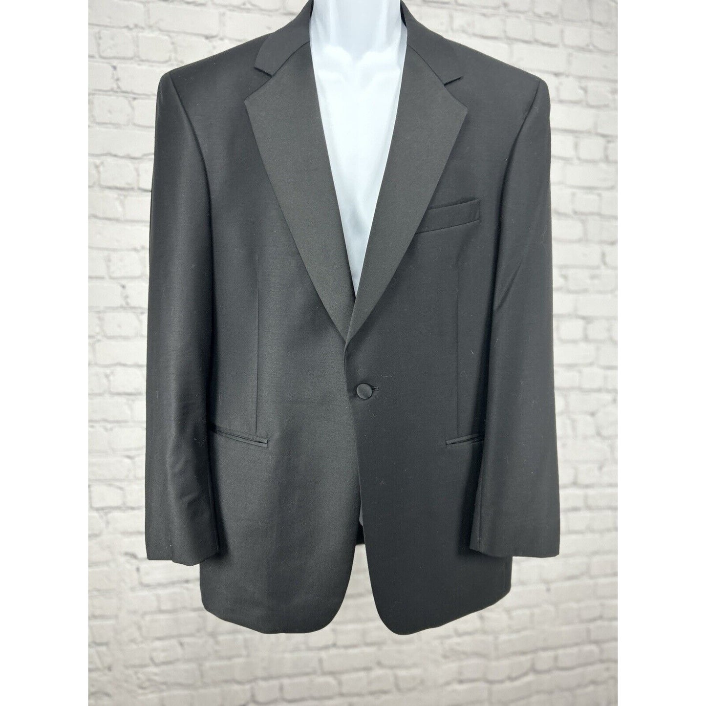 Jos A Bank Solid Black 100% Wool Single Button Vented Notch Tuxedo Suit Size 40R