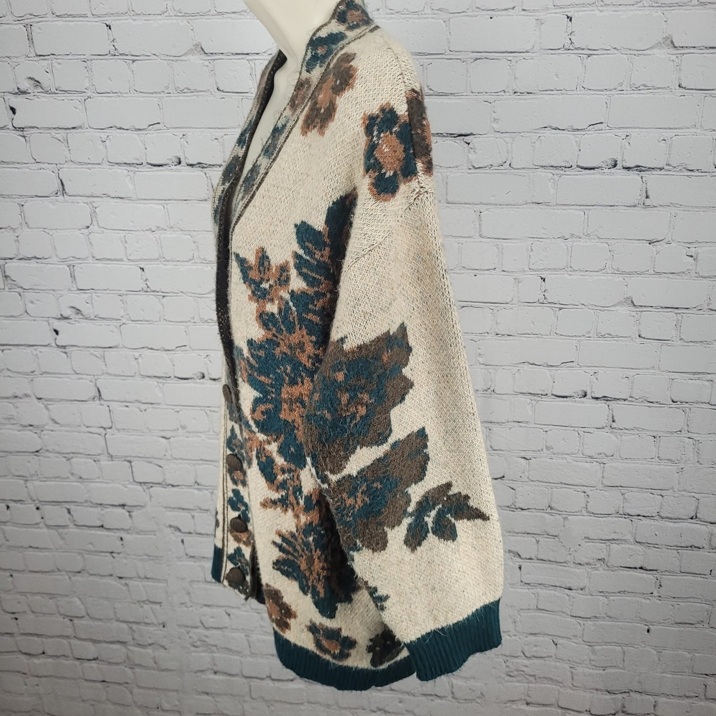 Zara Beige Floral Cozy Buttoned V Neck Oversized Cardigan Sweater Size Small S