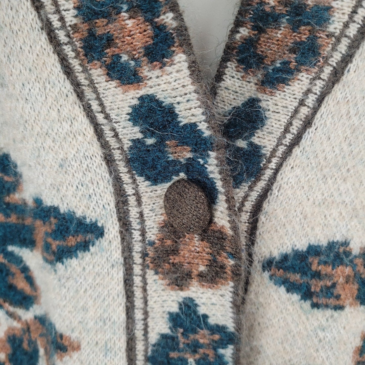 Zara Beige Floral Cozy Buttoned V Neck Oversized Cardigan Sweater Size Small S